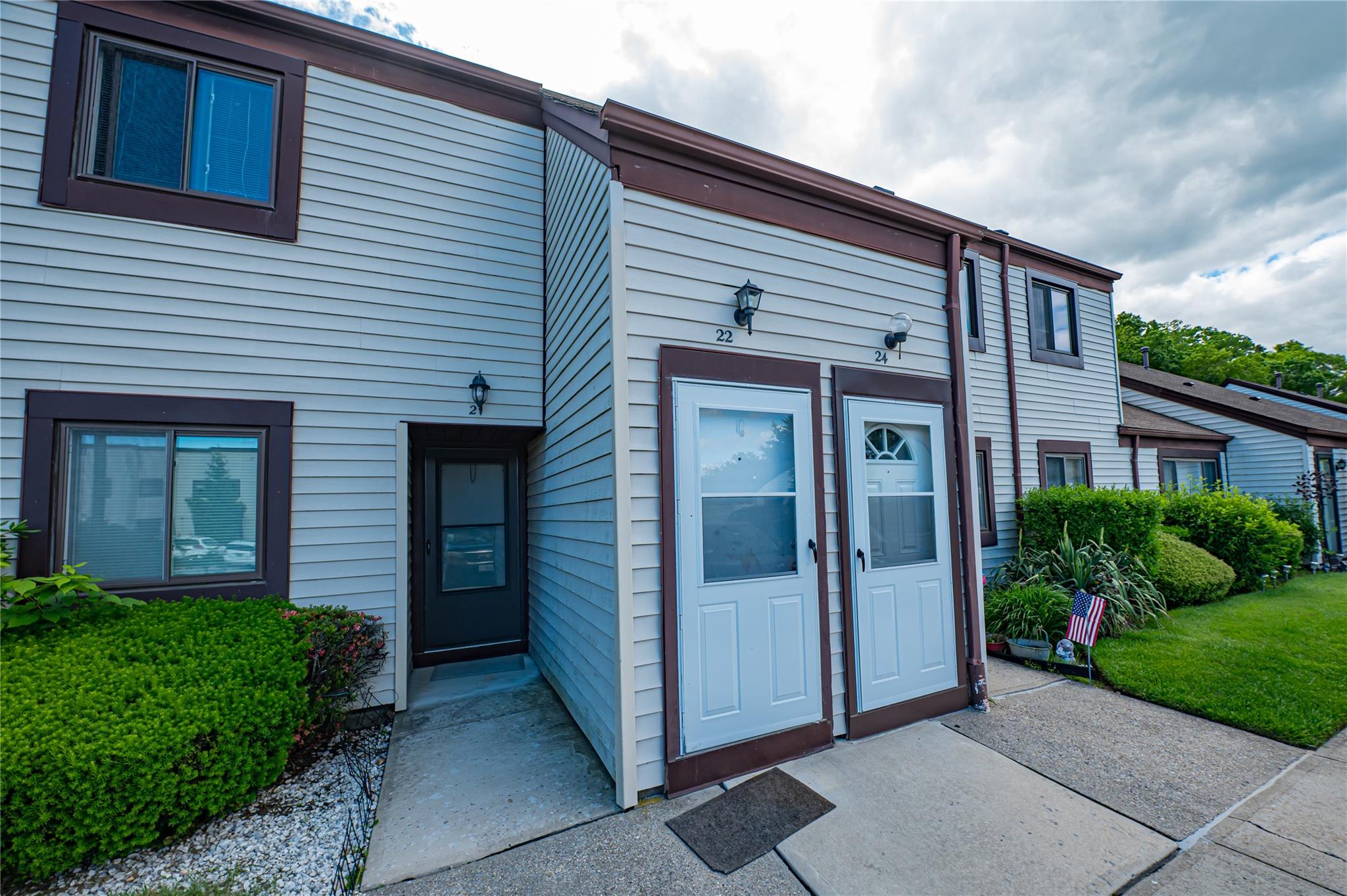 24 Monet Court # 24, Middle Island, NY 11953