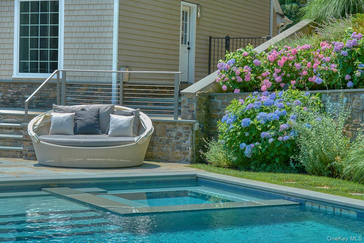 93 Haights Cross Road, Chappaqua, NY 10514