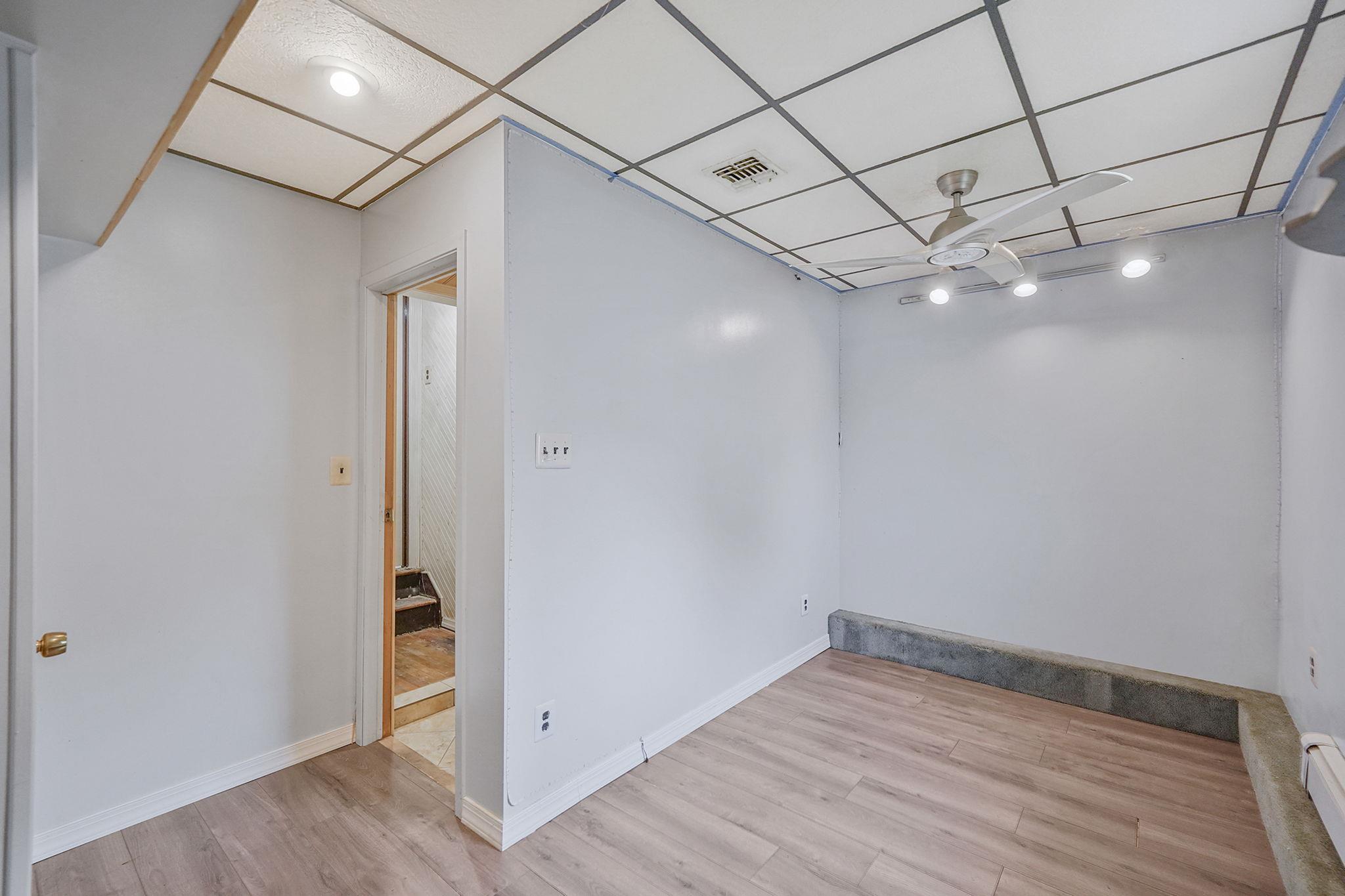 8 Adolphi Place, Ronkonkoma, NY 11779