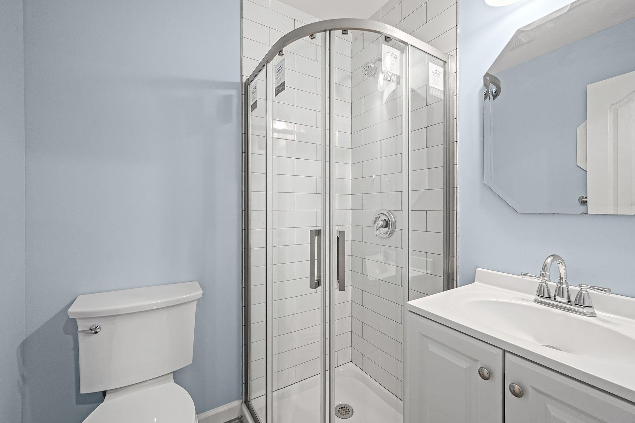 8 Adolphi Place, Ronkonkoma, NY 11779