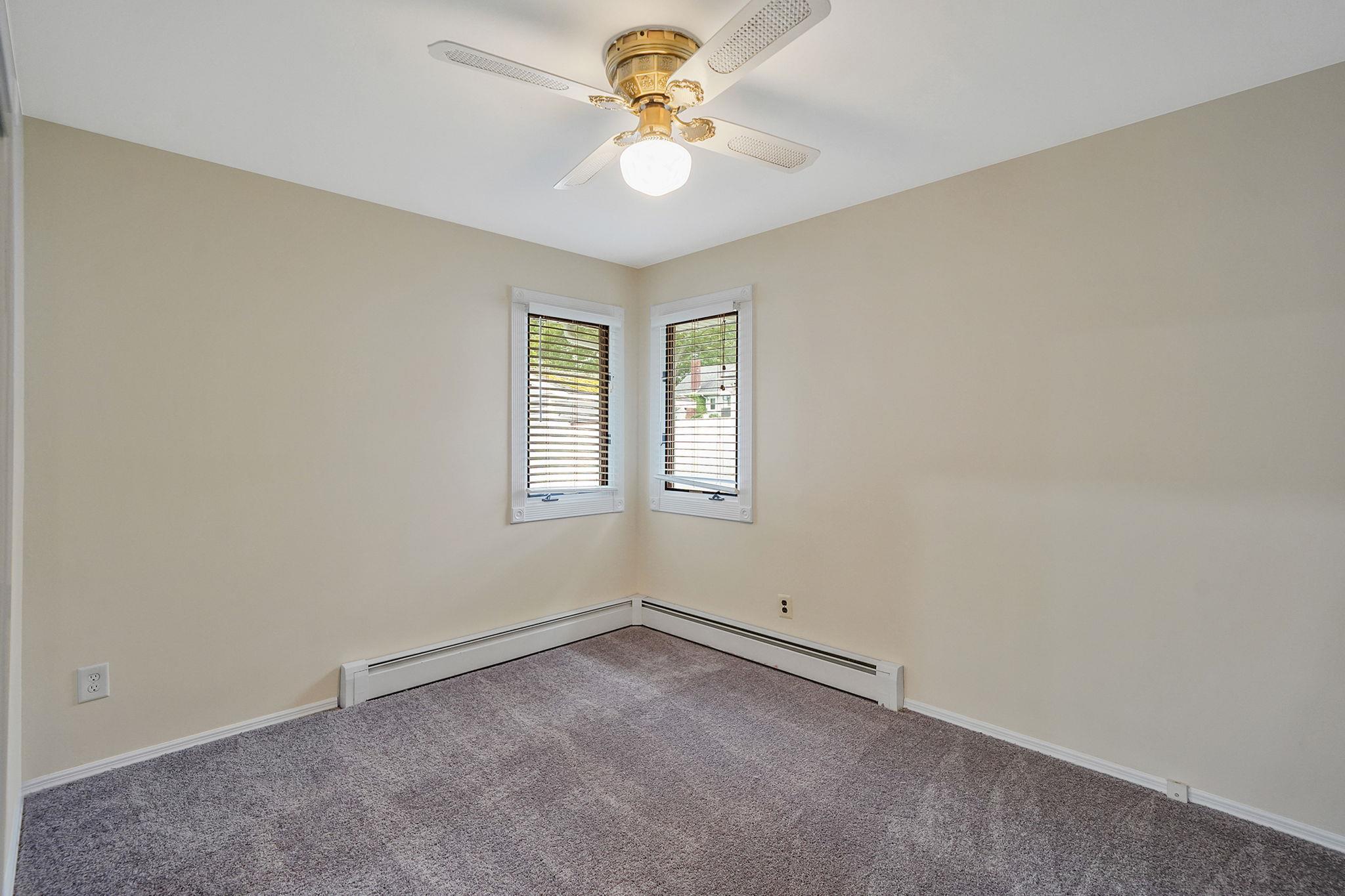 8 Adolphi Place, Ronkonkoma, NY 11779