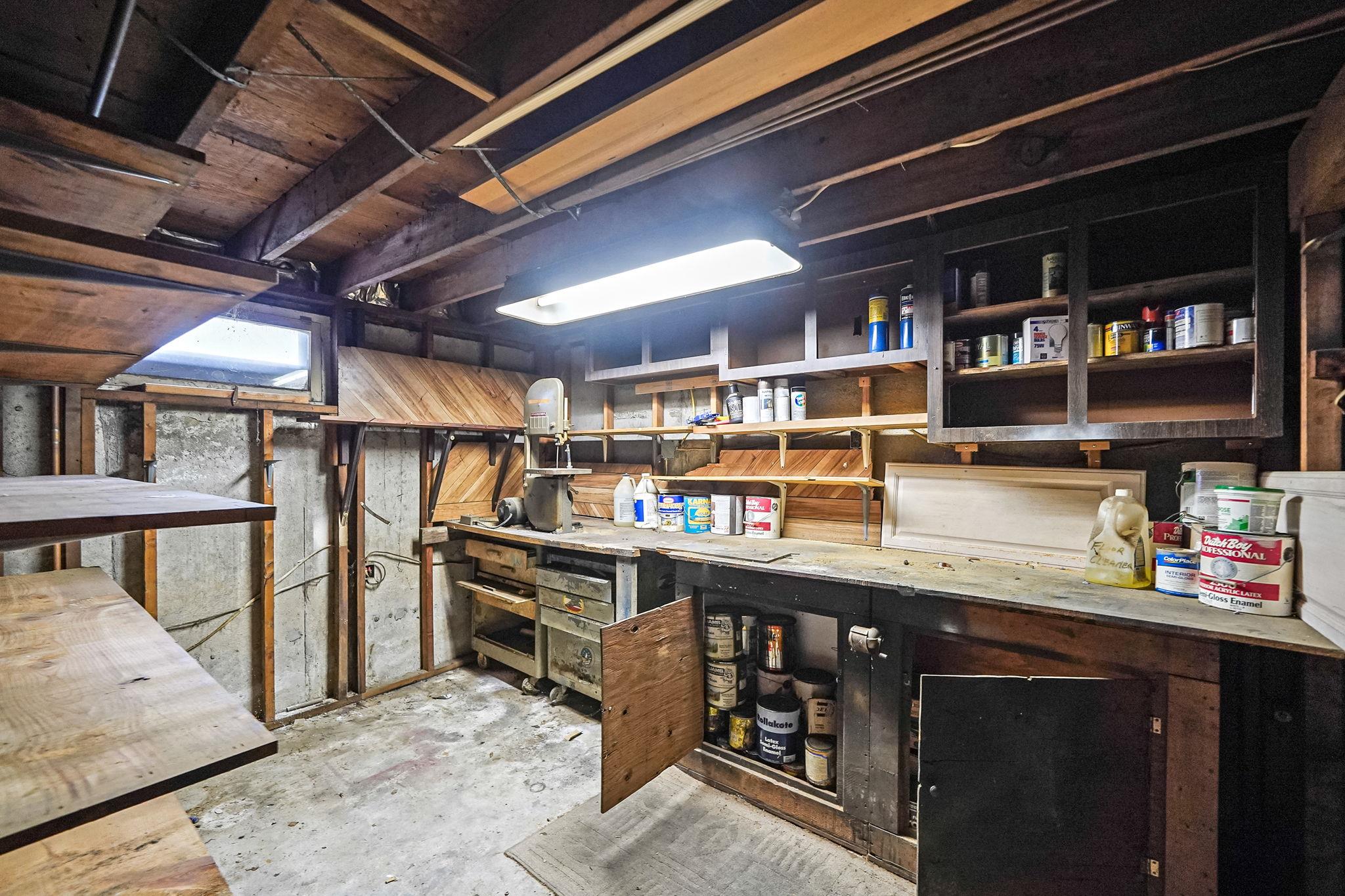 8 Adolphi Place, Ronkonkoma, NY 11779