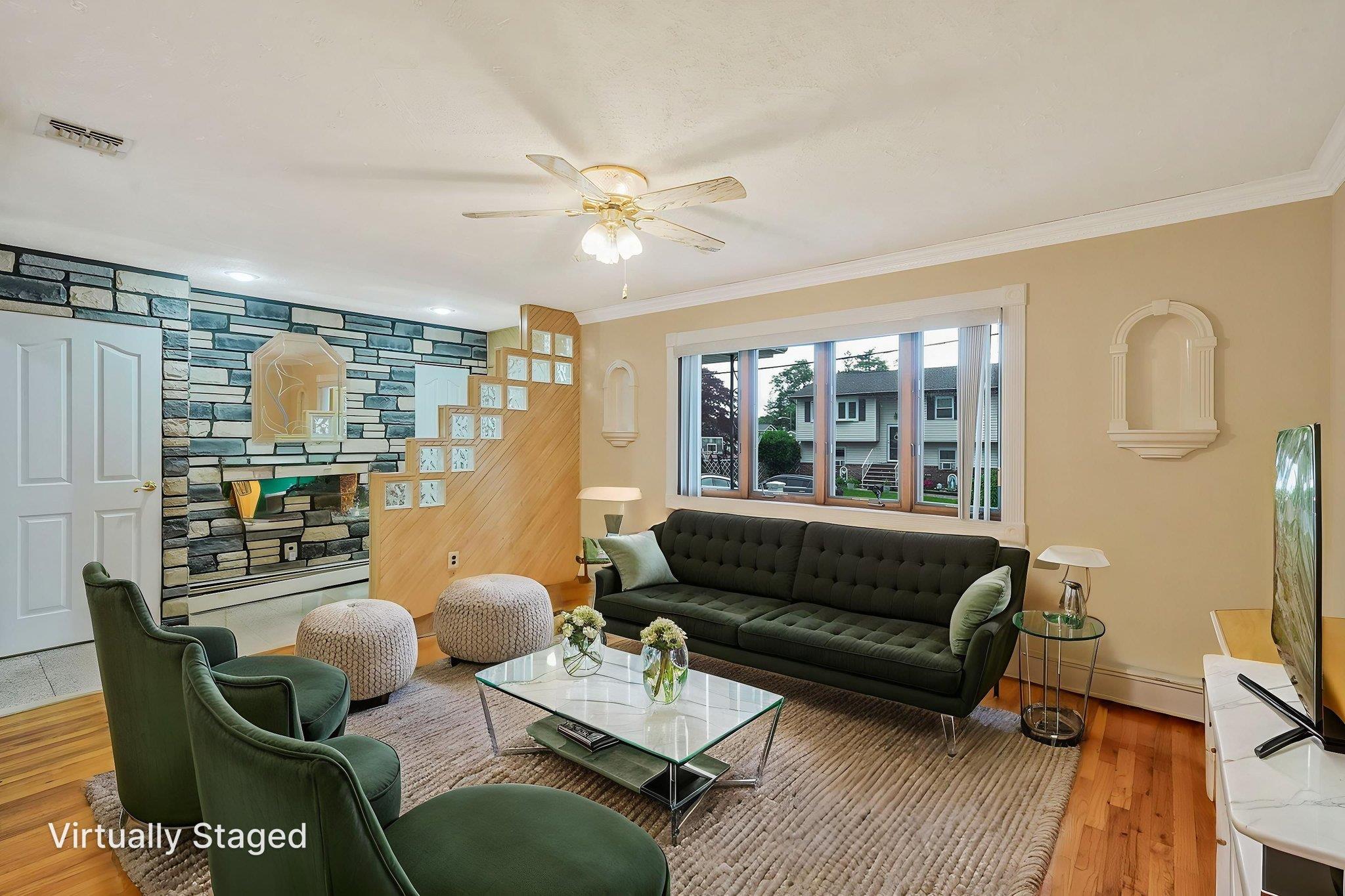 8 Adolphi Place, Ronkonkoma, NY 11779