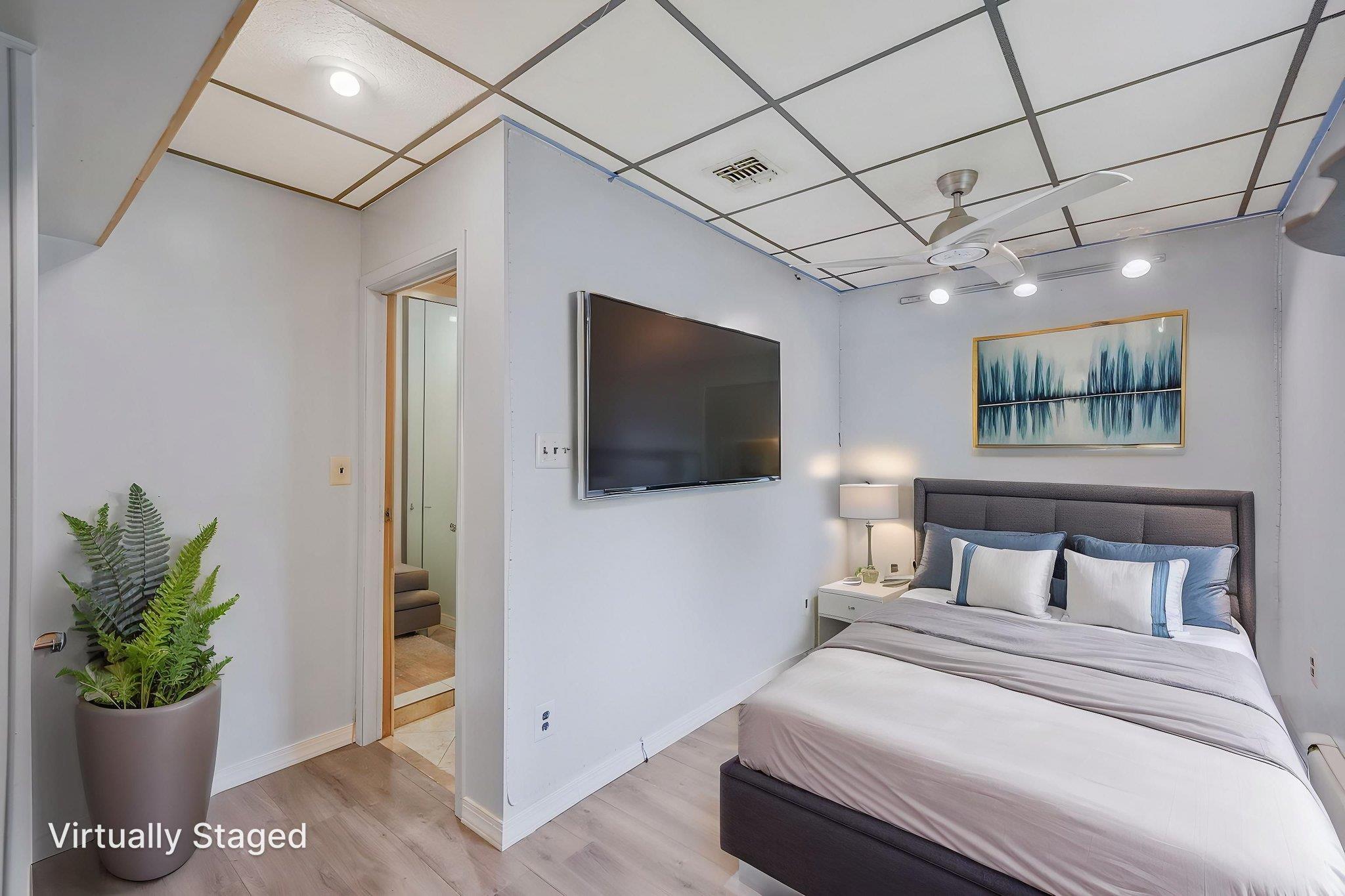 8 Adolphi Place, Ronkonkoma, NY 11779