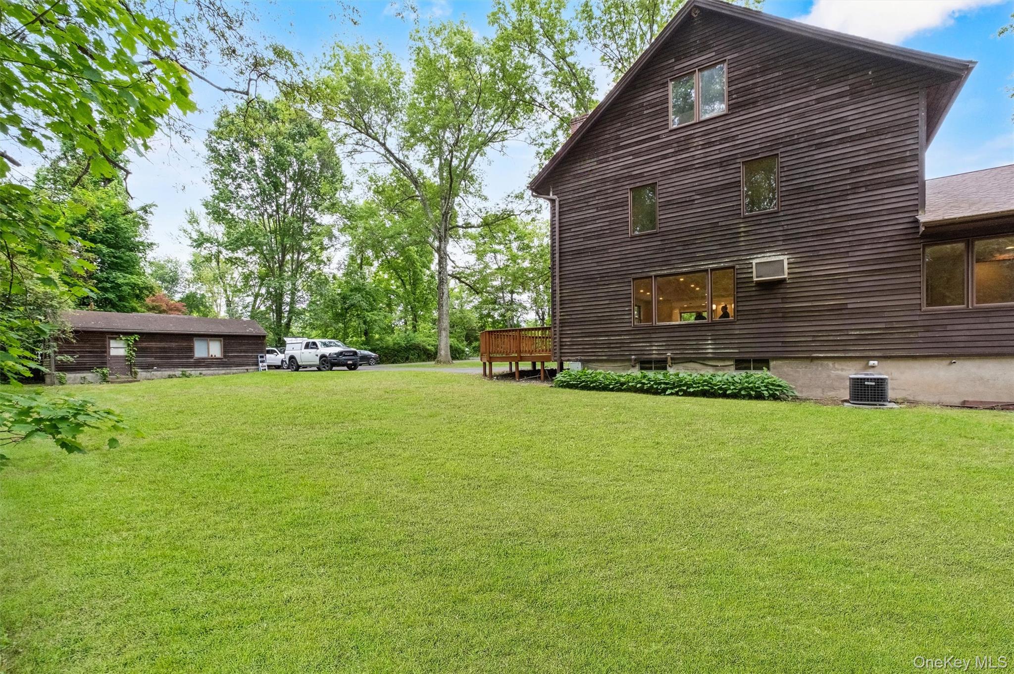 7 Elliotts Lane, New Paltz, NY 12528