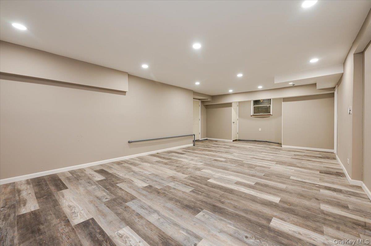 1 Parkside Drive, Great Neck, NY 11021