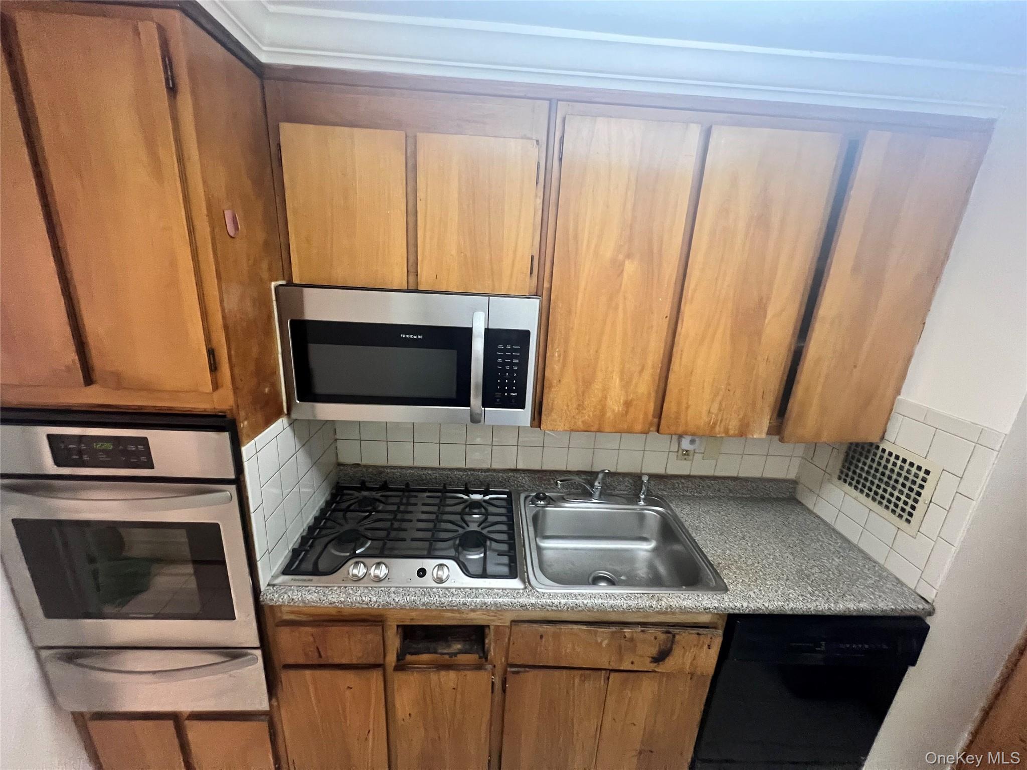 52-30 39 Drive # LN, Woodside, NY 11377