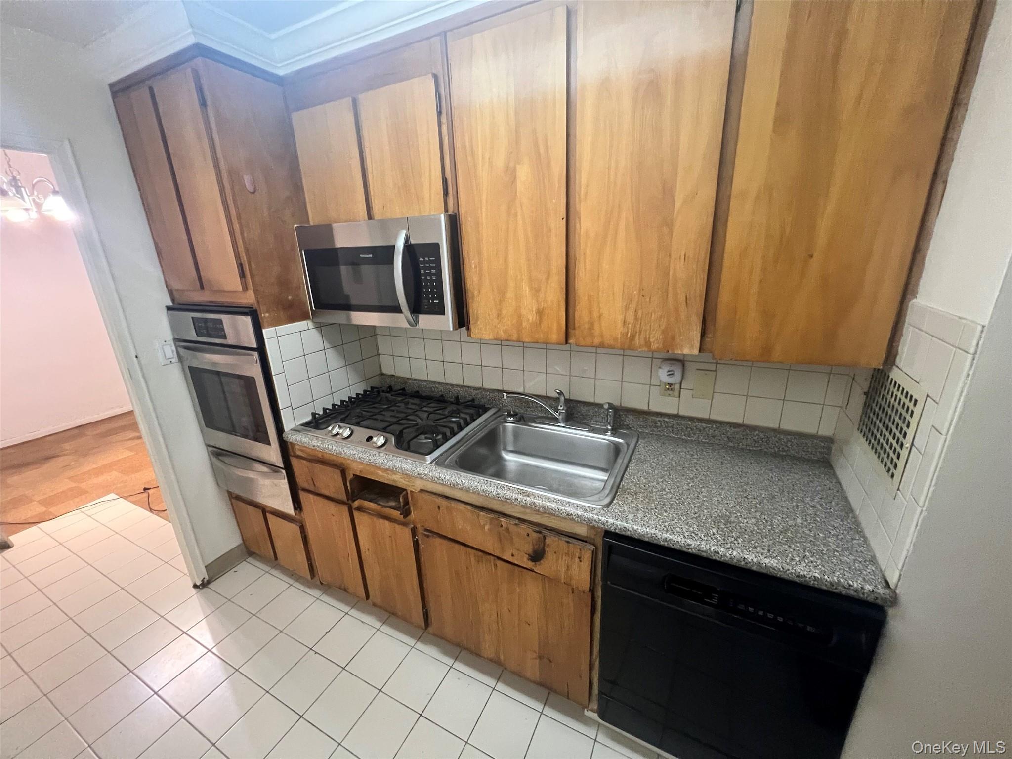 52-30 39 Drive # LN, Woodside, NY 11377