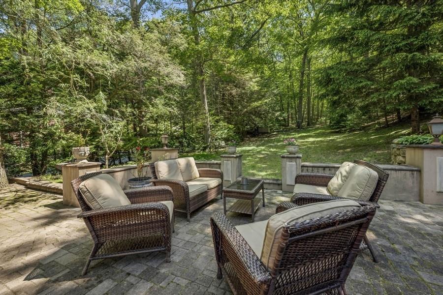 76 Stony Hollow Road, Centerport, NY 11721