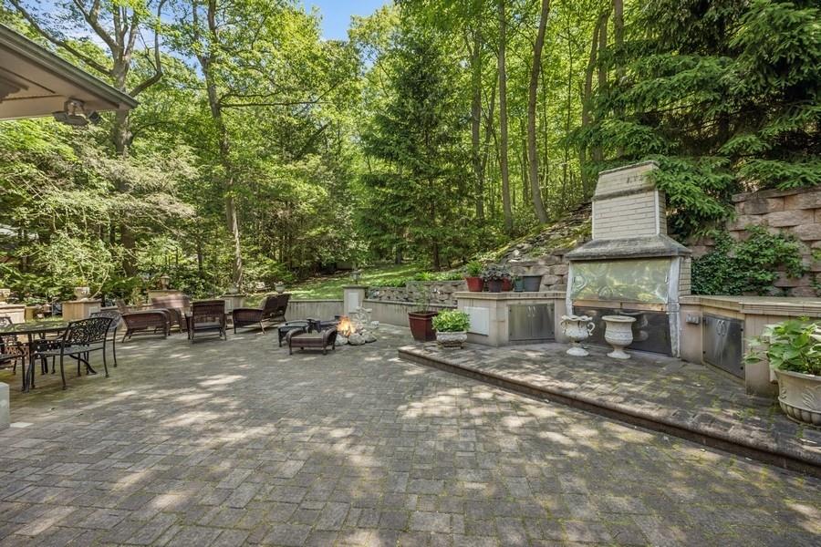 76 Stony Hollow Road, Centerport, NY 11721