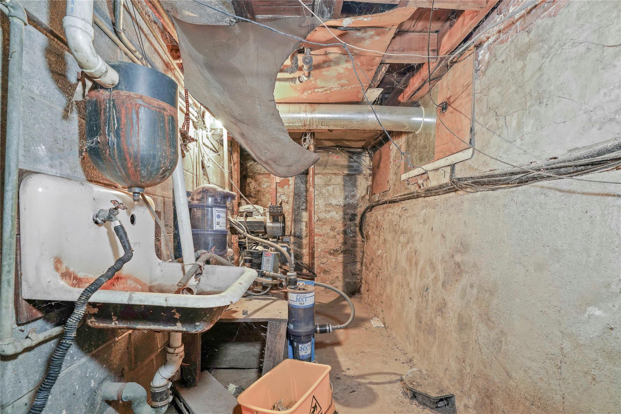 1670 Putnam Avenue, Ridgewood, NY 11385