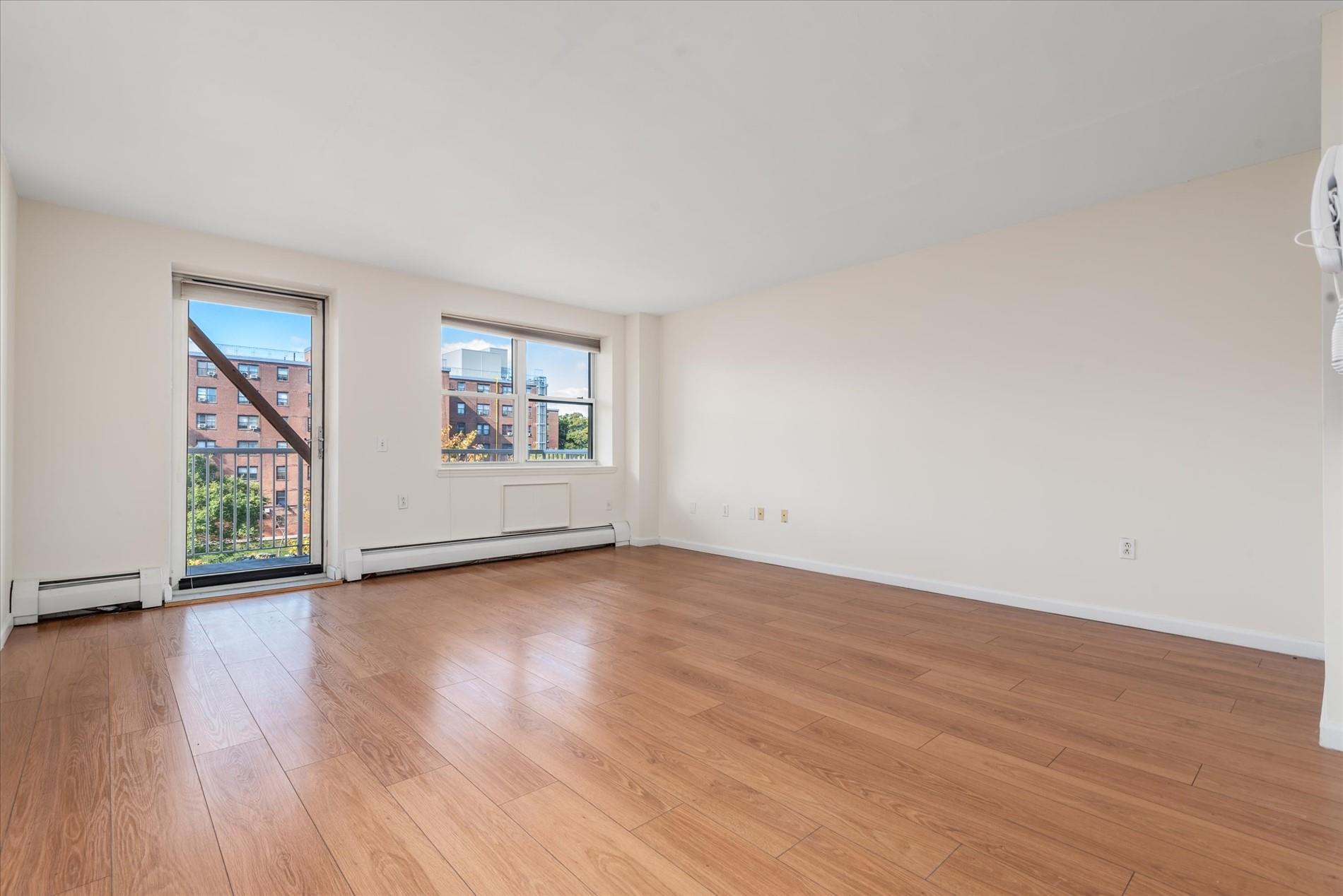 221 Beach 80th Street # 4F, Rockaway Beach, NY 11693