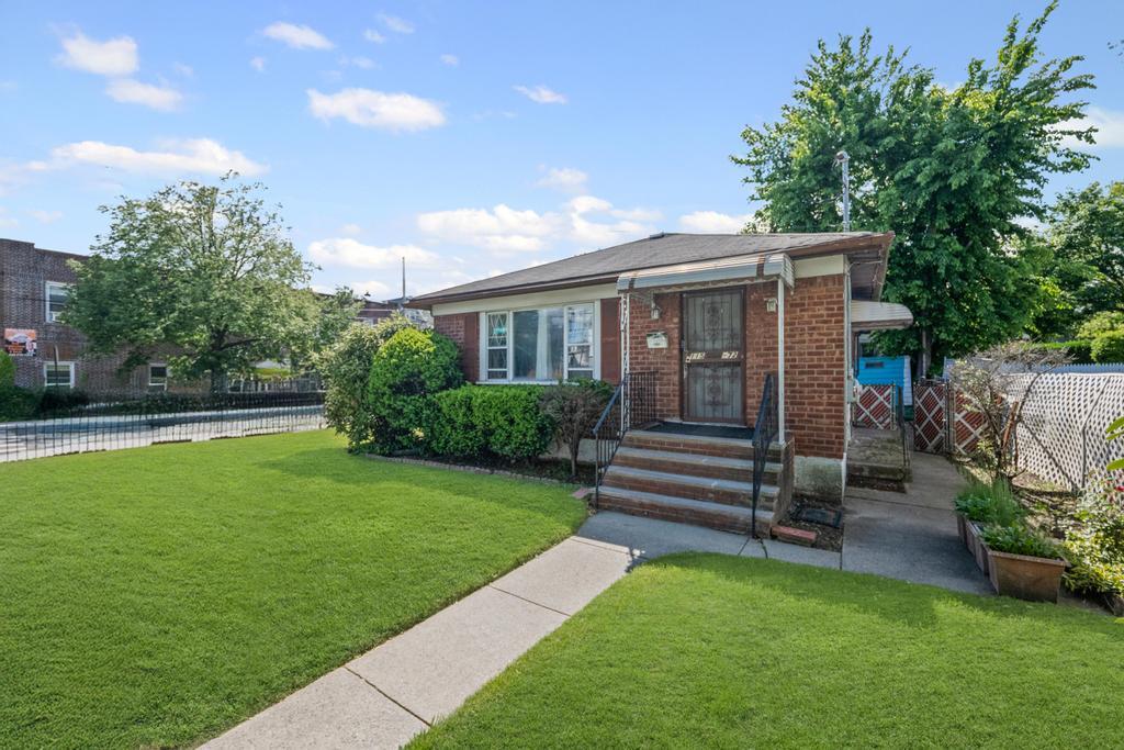 115-72 Farmers Boulevard, Saint Albans, NY 11412