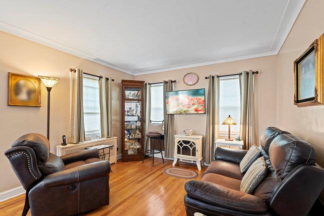 52 Legion Place, Malverne, NY 11565