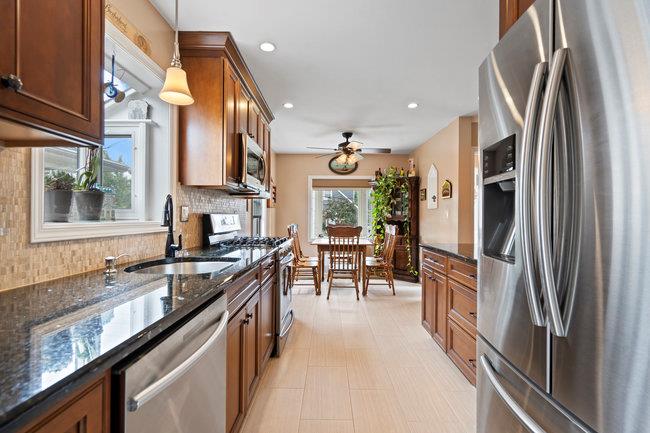 52 Legion Place, Malverne, NY 11565