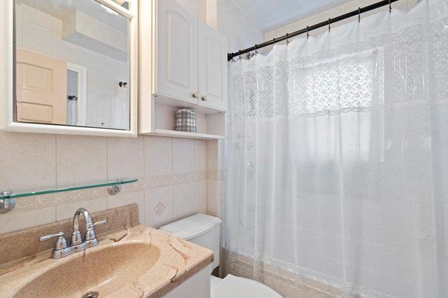 52 Legion Place, Malverne, NY 11565