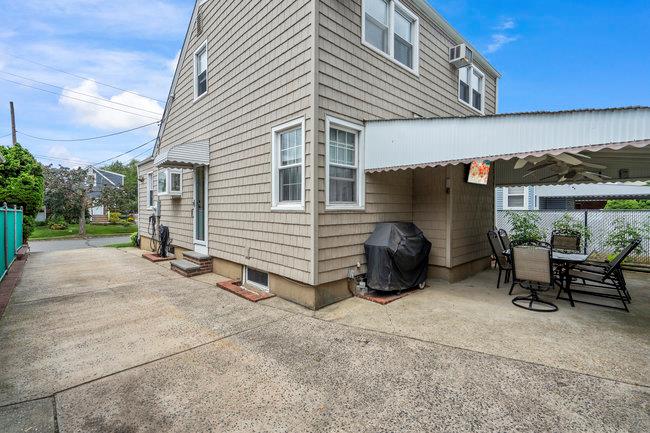 52 Legion Place, Malverne, NY 11565