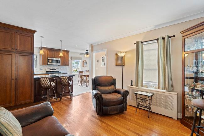 52 Legion Place, Malverne, NY 11565