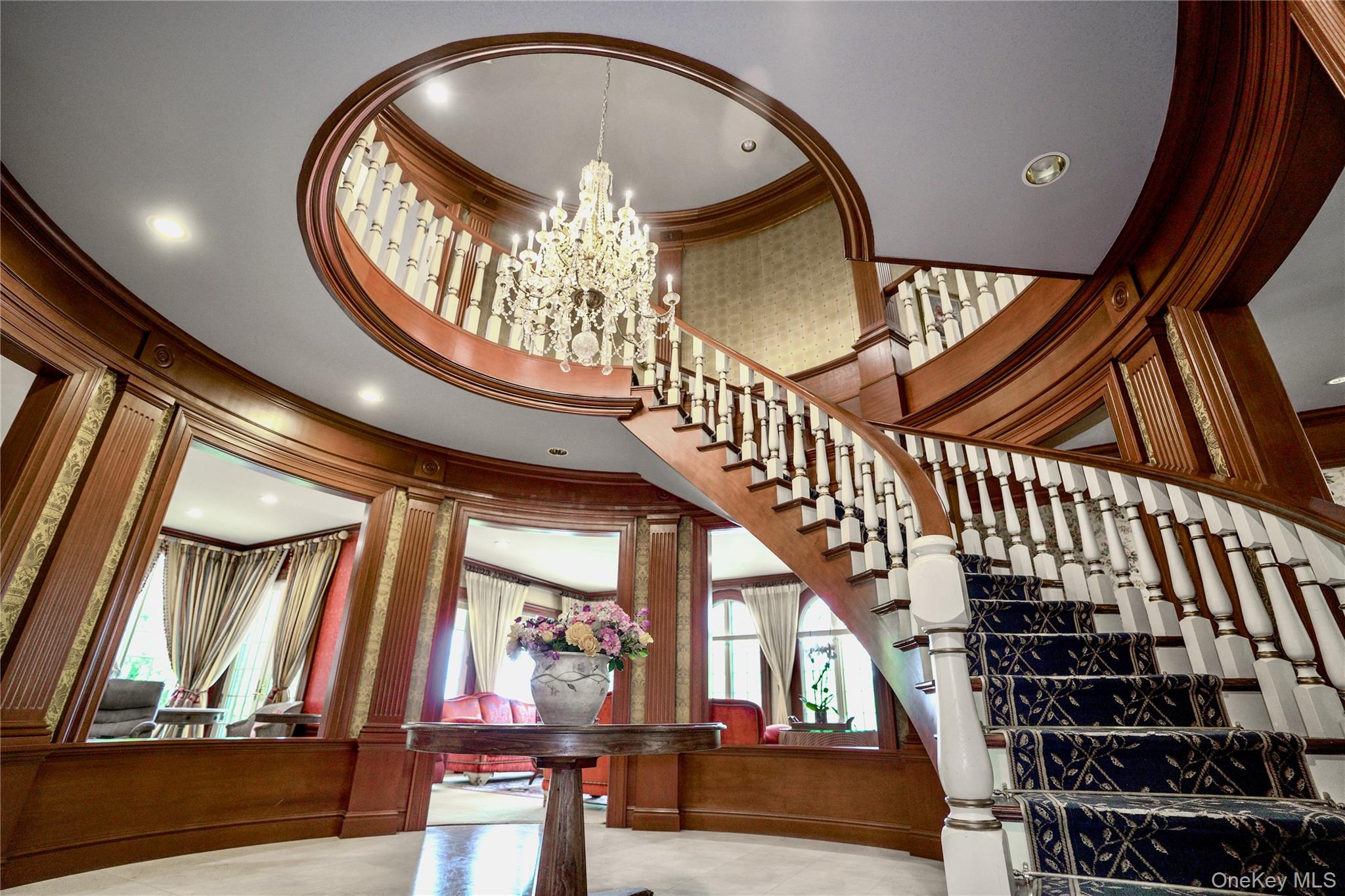 17 Split Rock Drive, Great Neck, NY 11024