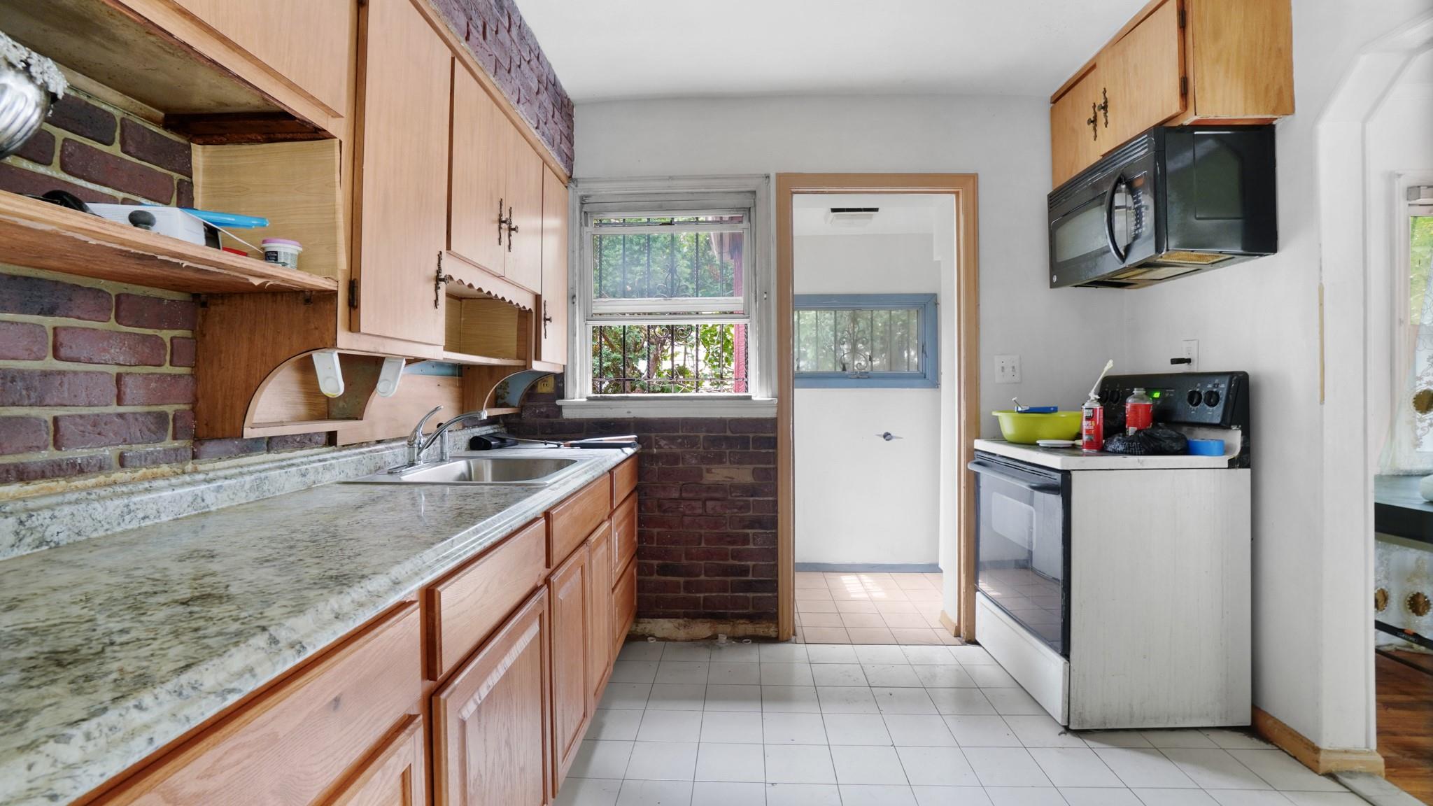 89-48 196th Street, Jamaica, NY 11423