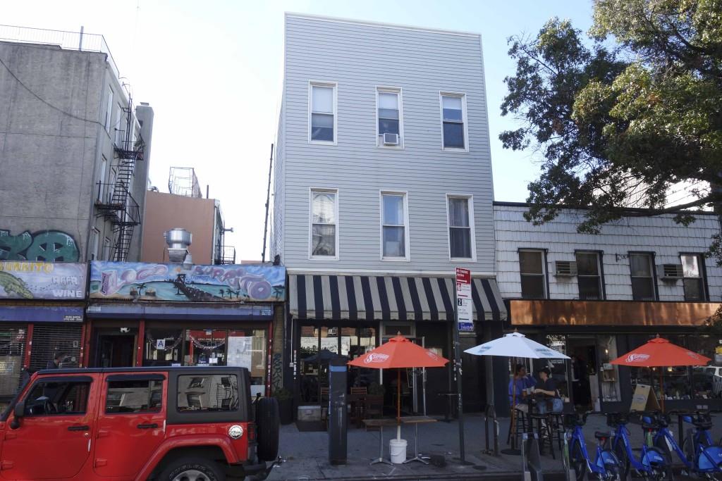 347 Graham Avenue, Brooklyn, NY 11211