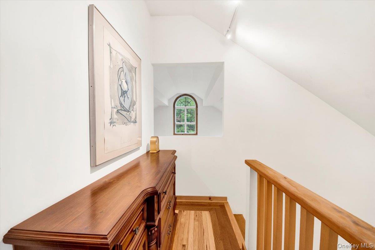 161 Goldens Bridge Road, Katonah, NY 10536