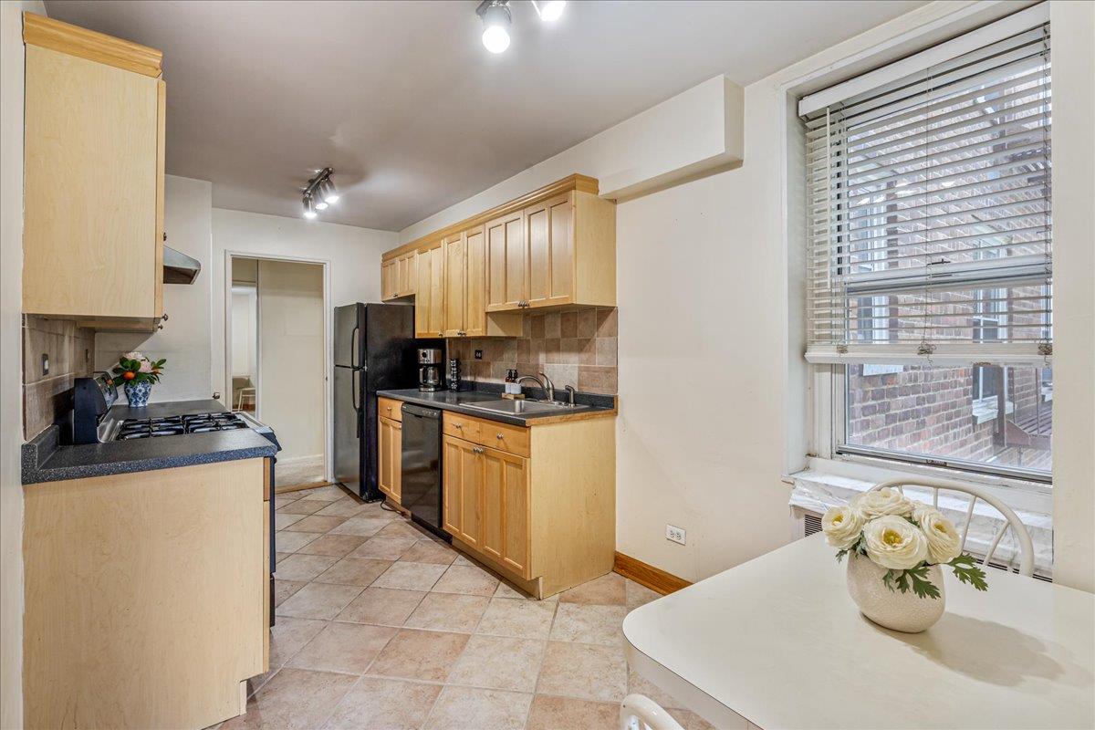 211-40 18TH Avenue # 1J, Bayside, NY 11360