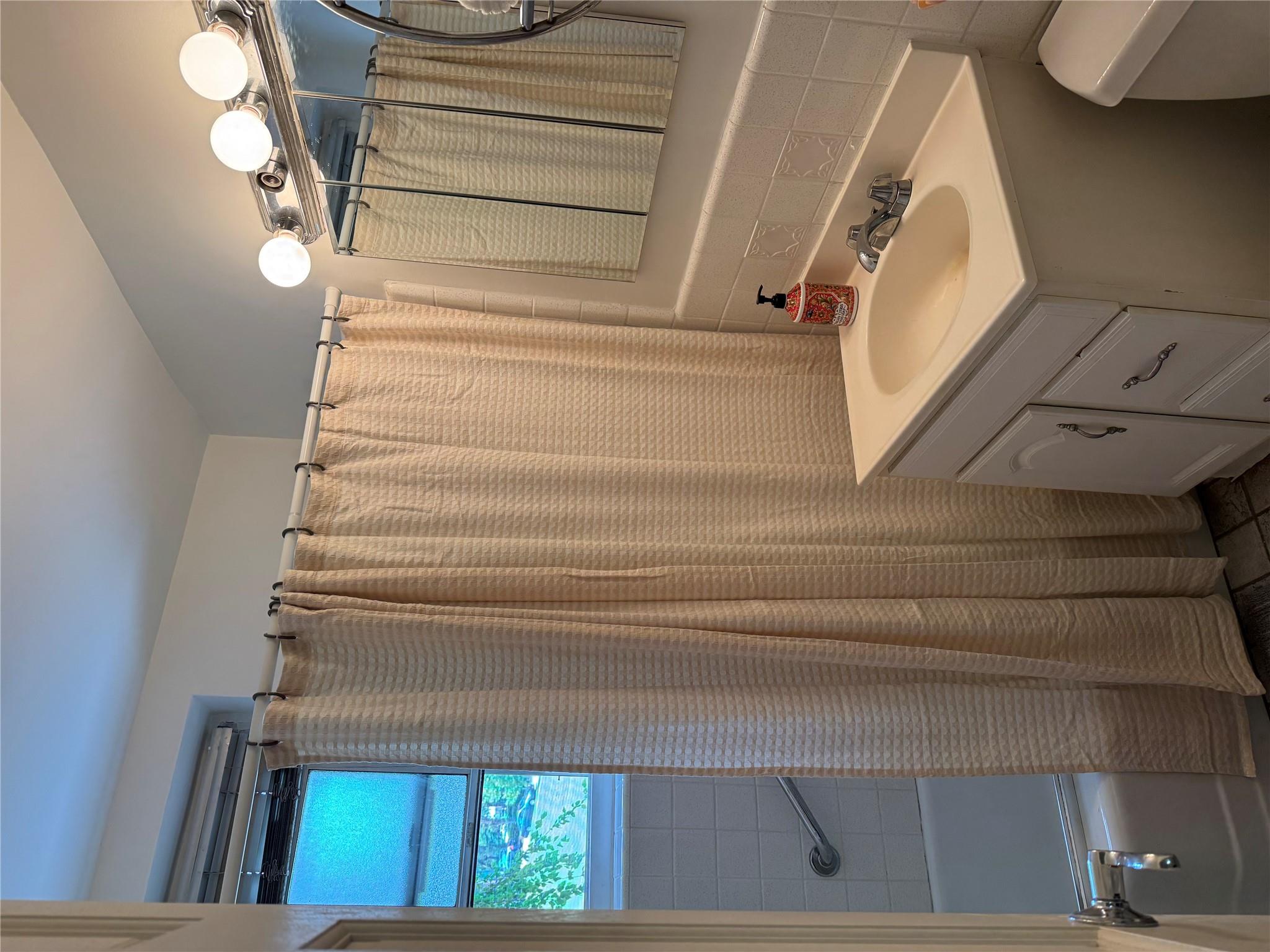 211-40 18TH Avenue # 1J, Bayside, NY 11360