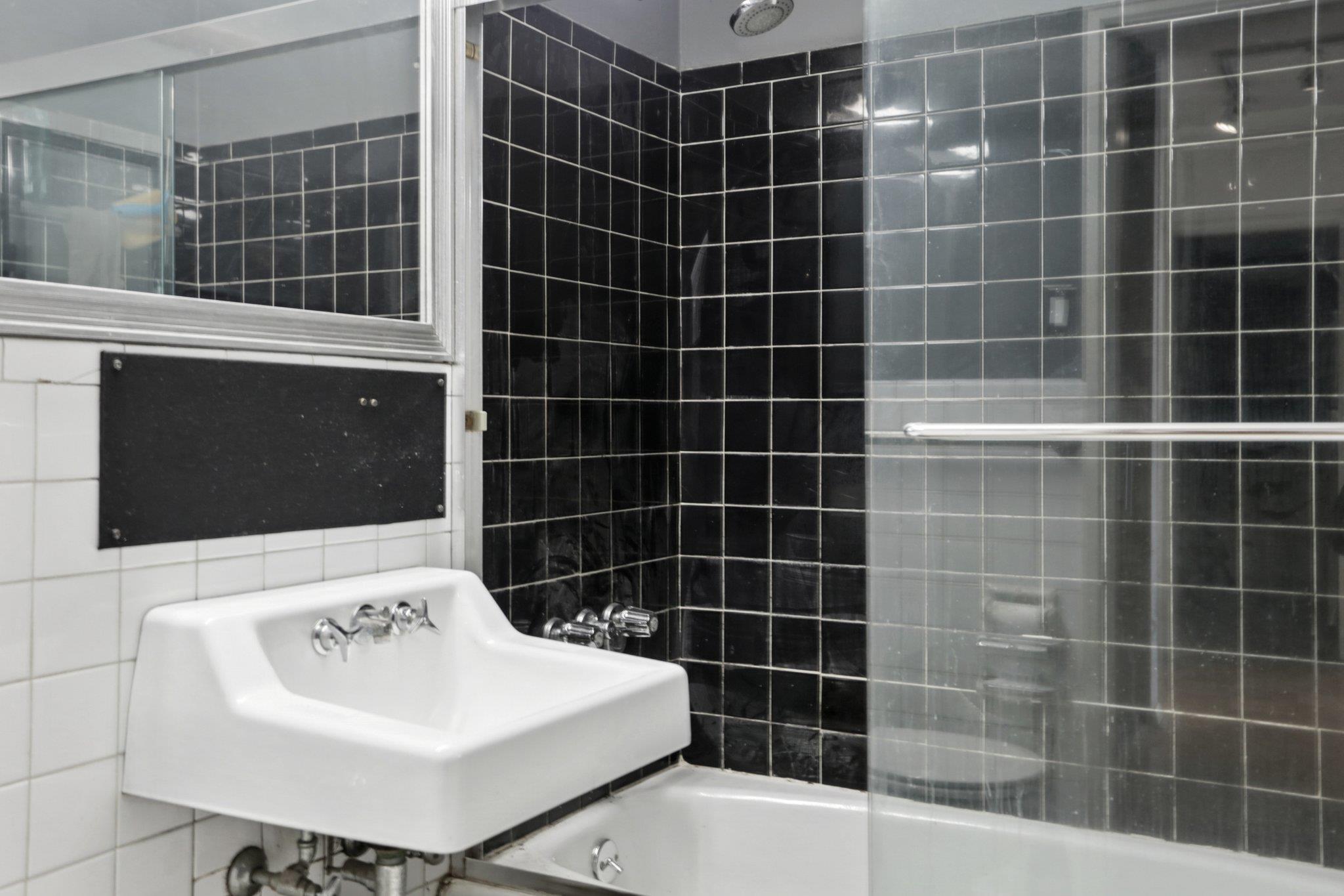 135 Ocean Parkway # 17H, Brooklyn, NY 11218