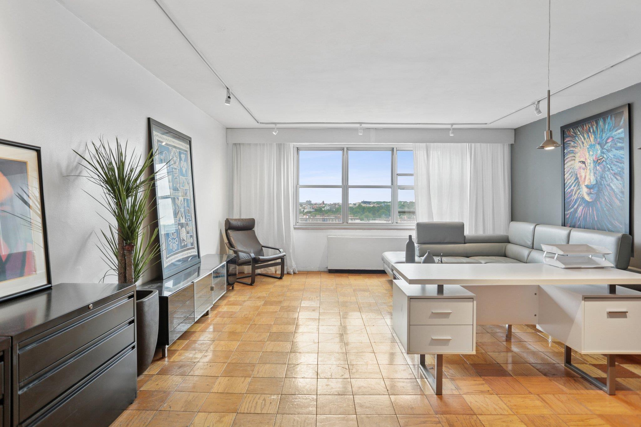 135 Ocean Parkway # 17H, Brooklyn, NY 11218