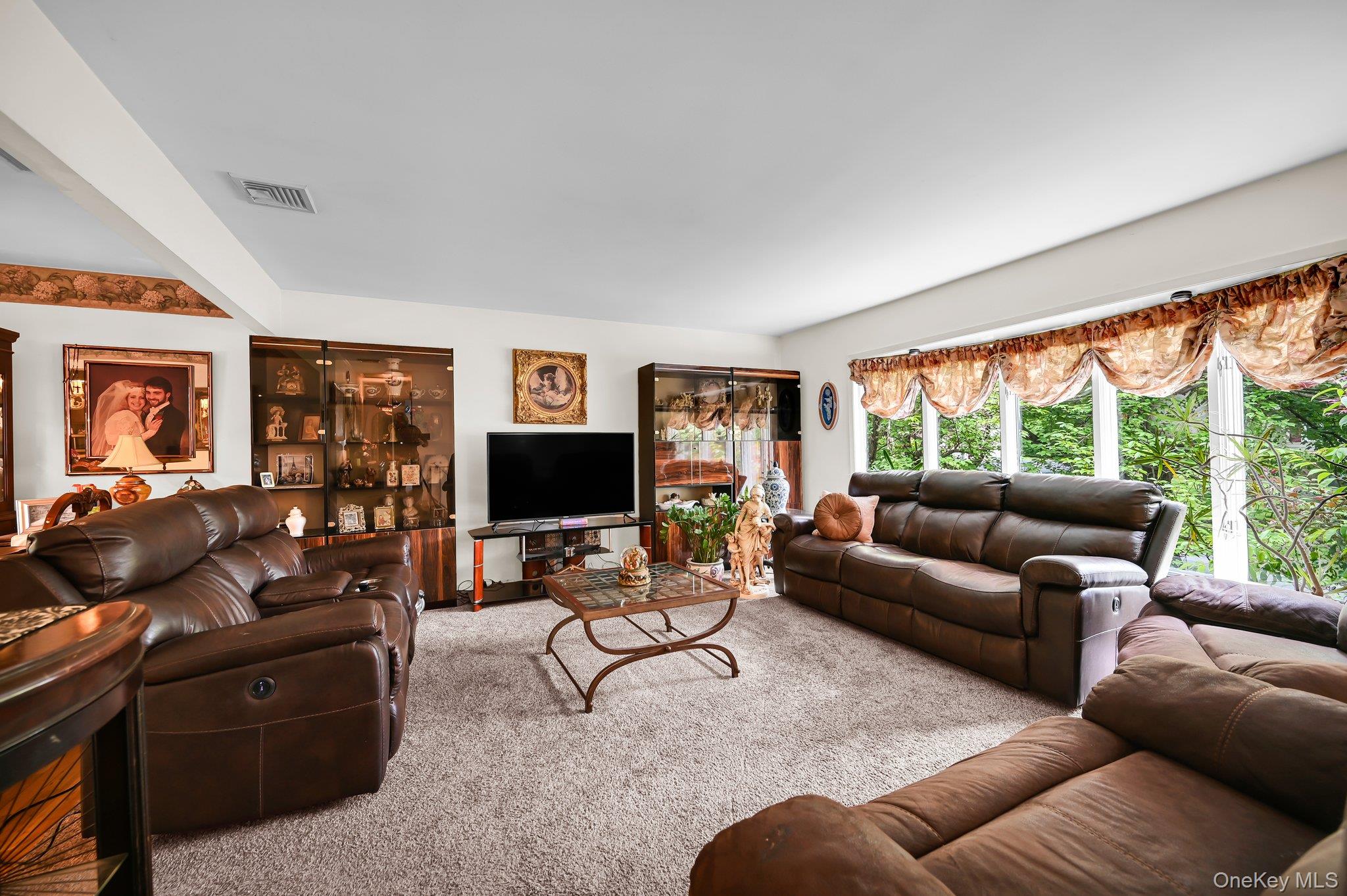 10 Catawba Drive, West Nyack, NY 10994