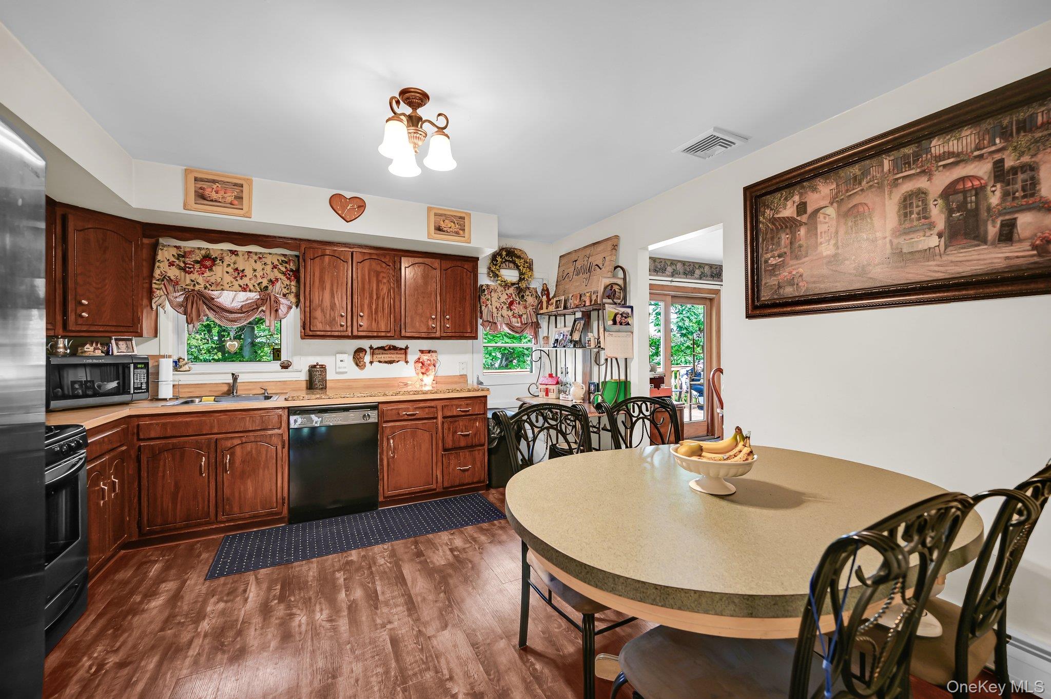 10 Catawba Drive, West Nyack, NY 10994