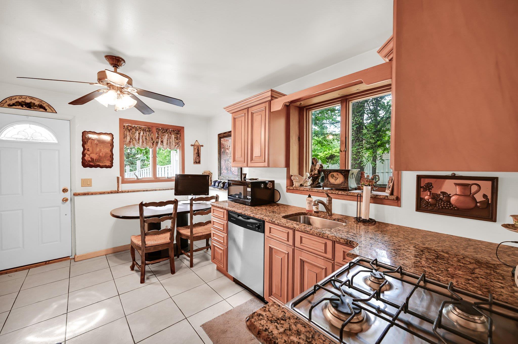 10 Catawba Drive, West Nyack, NY 10994