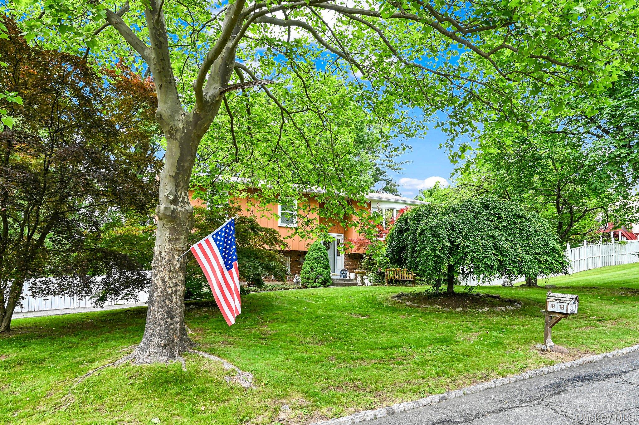 10 Catawba Drive, West Nyack, NY 10994