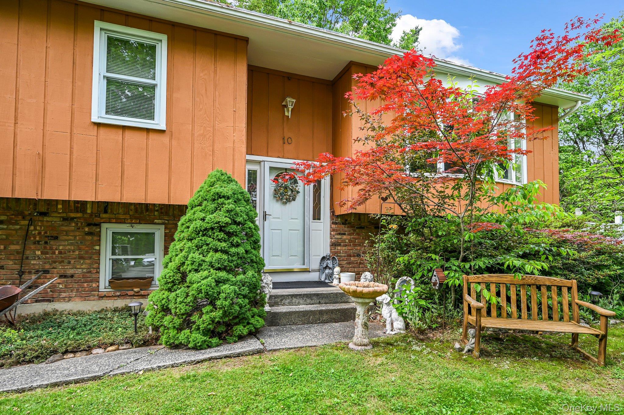 10 Catawba Drive, West Nyack, NY 10994