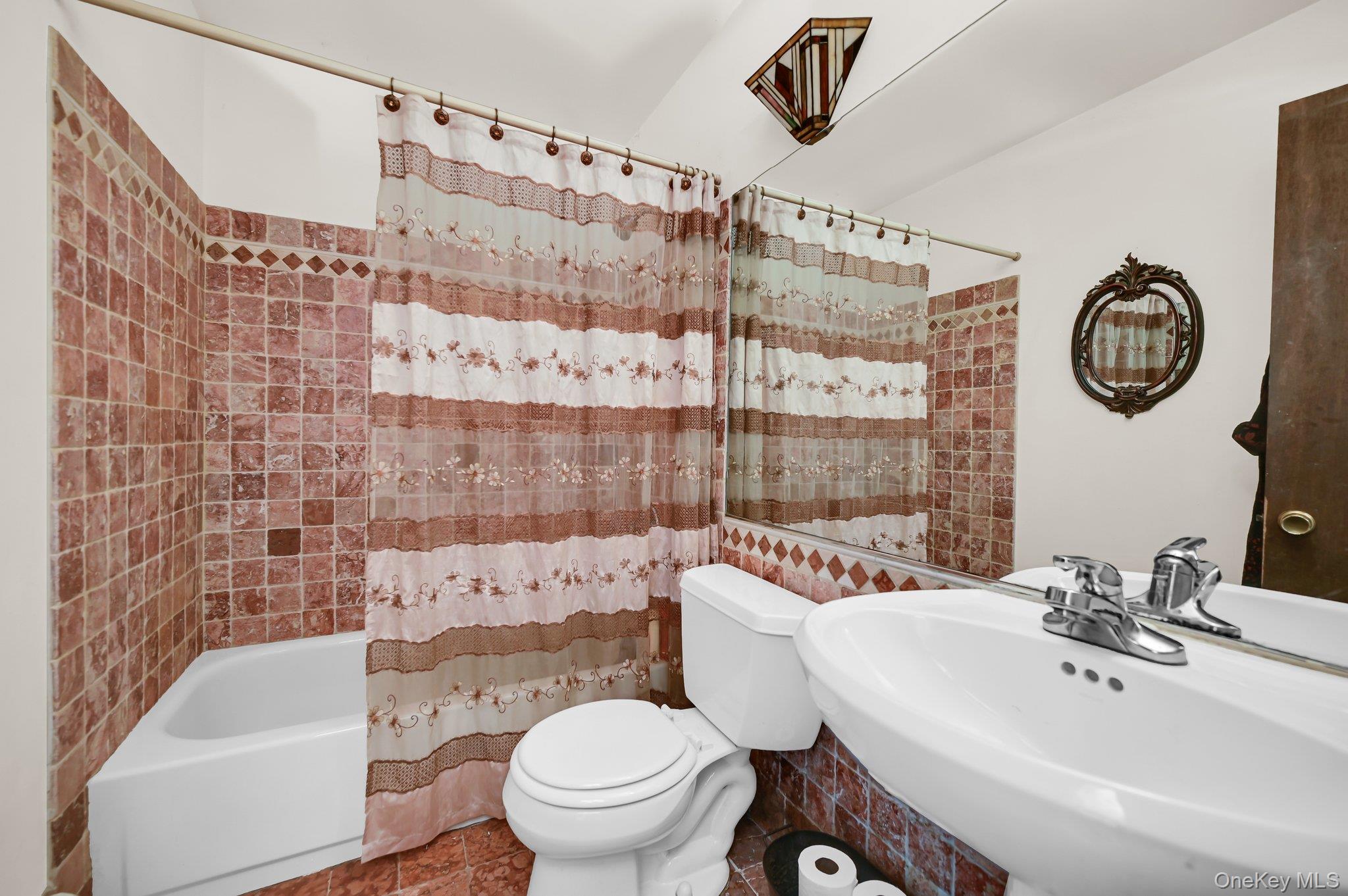 10 Catawba Drive, West Nyack, NY 10994