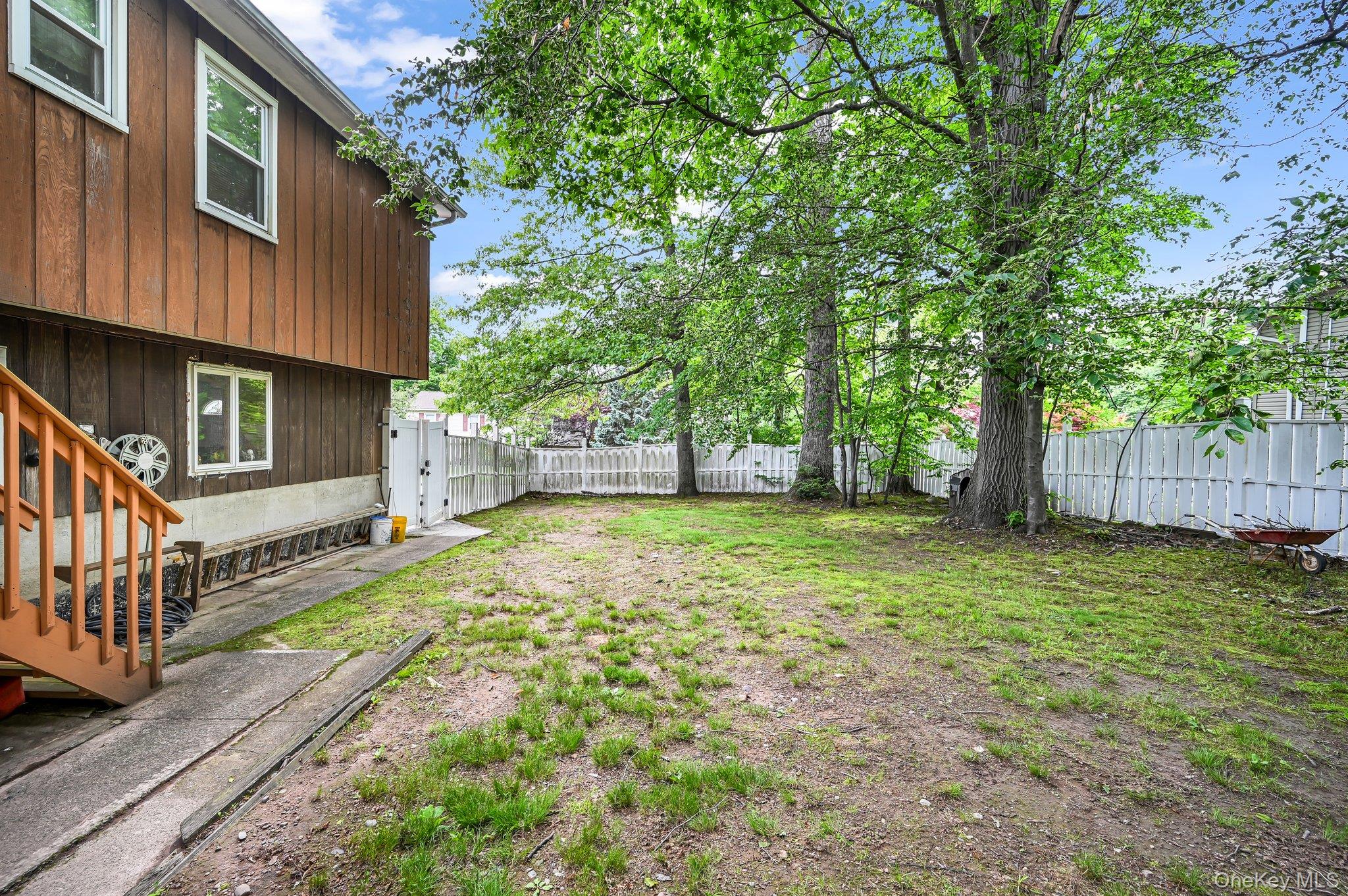 10 Catawba Drive, West Nyack, NY 10994