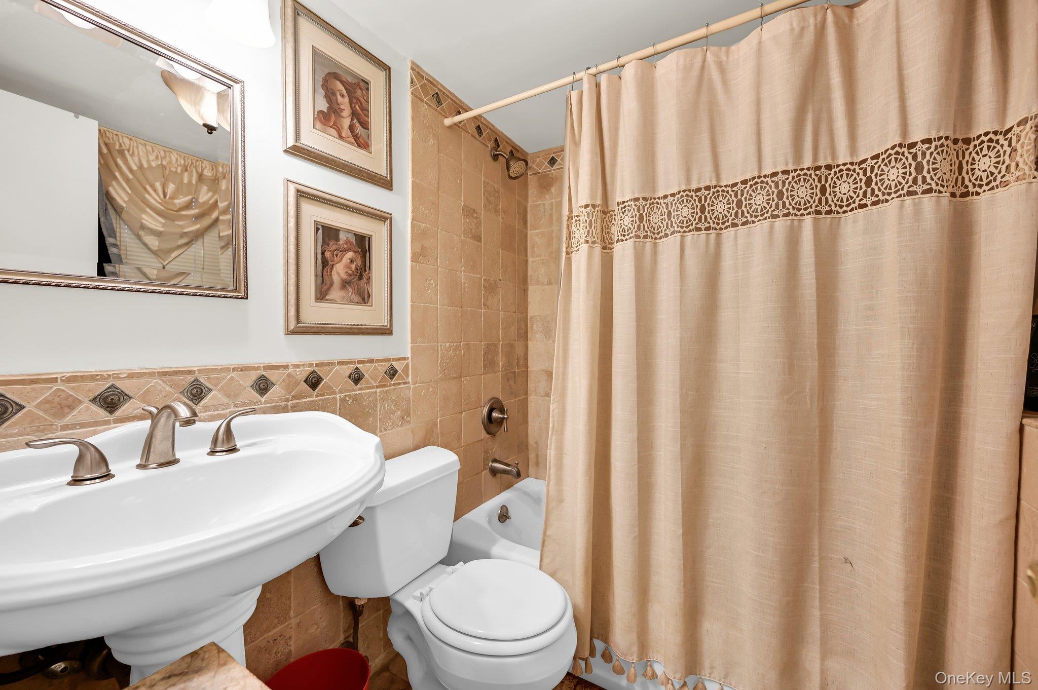 10 Catawba Drive, West Nyack, NY 10994