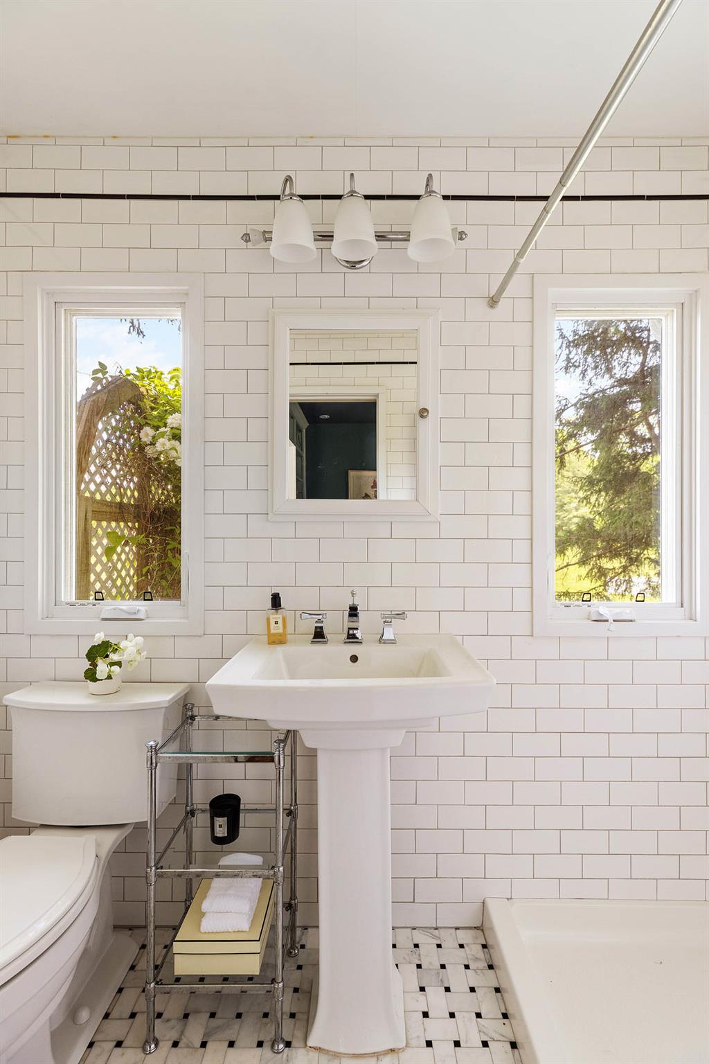 1049 County Route 19, Elizaville, NY 12523