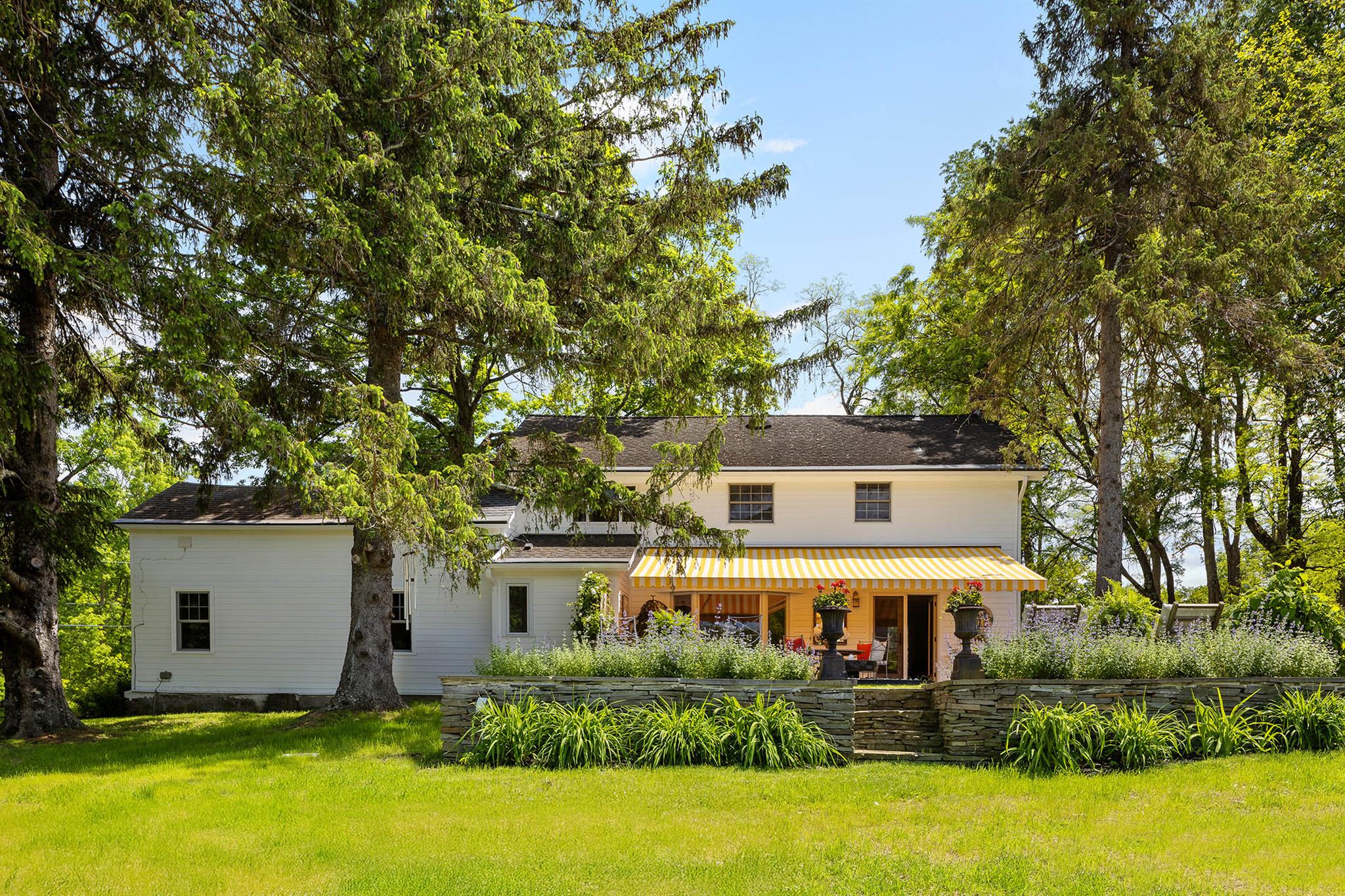 1049 County Route 19, Elizaville, NY 12523