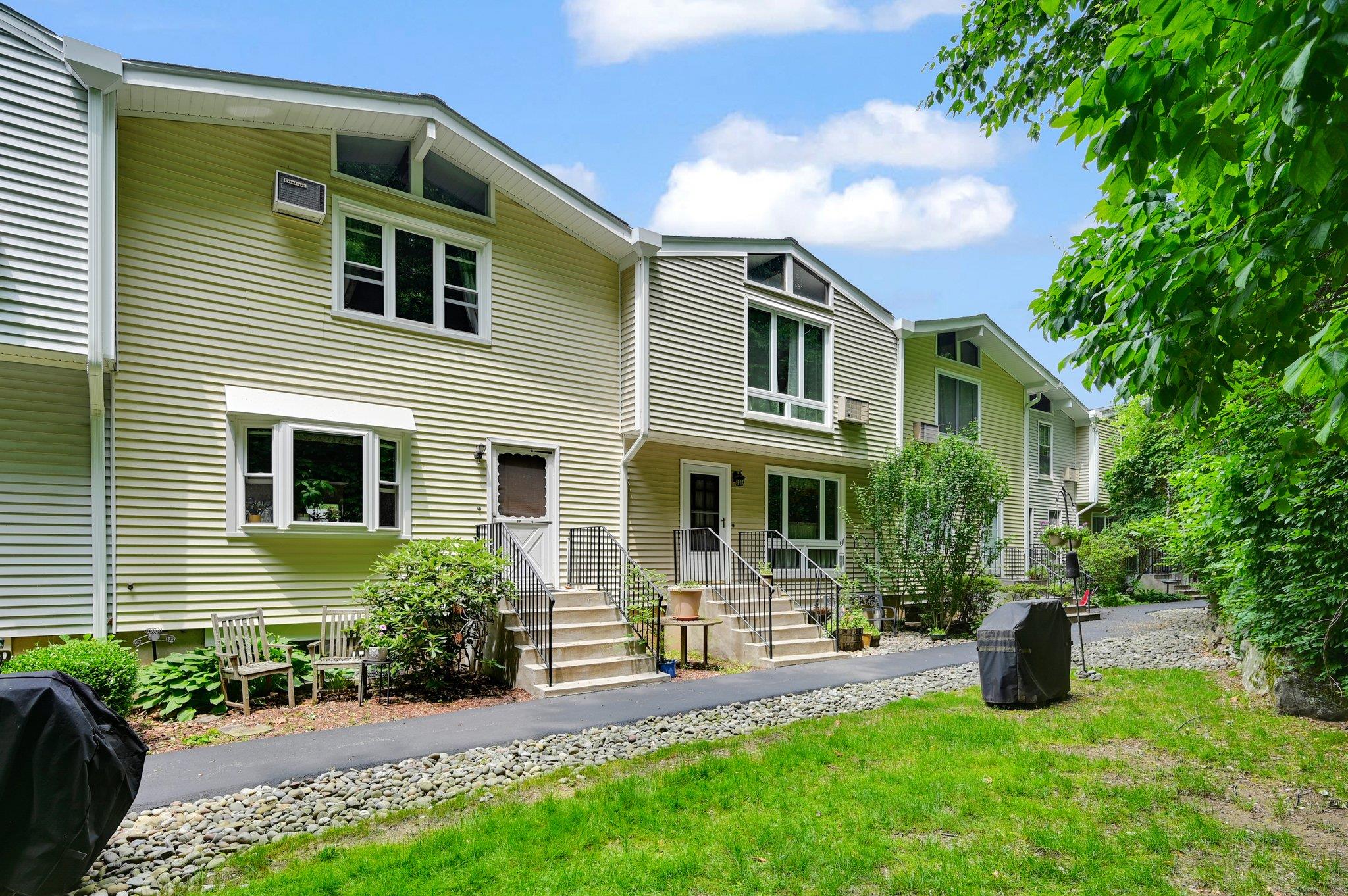 37 Scenic Circle, Croton-on-Hudson, NY 10520