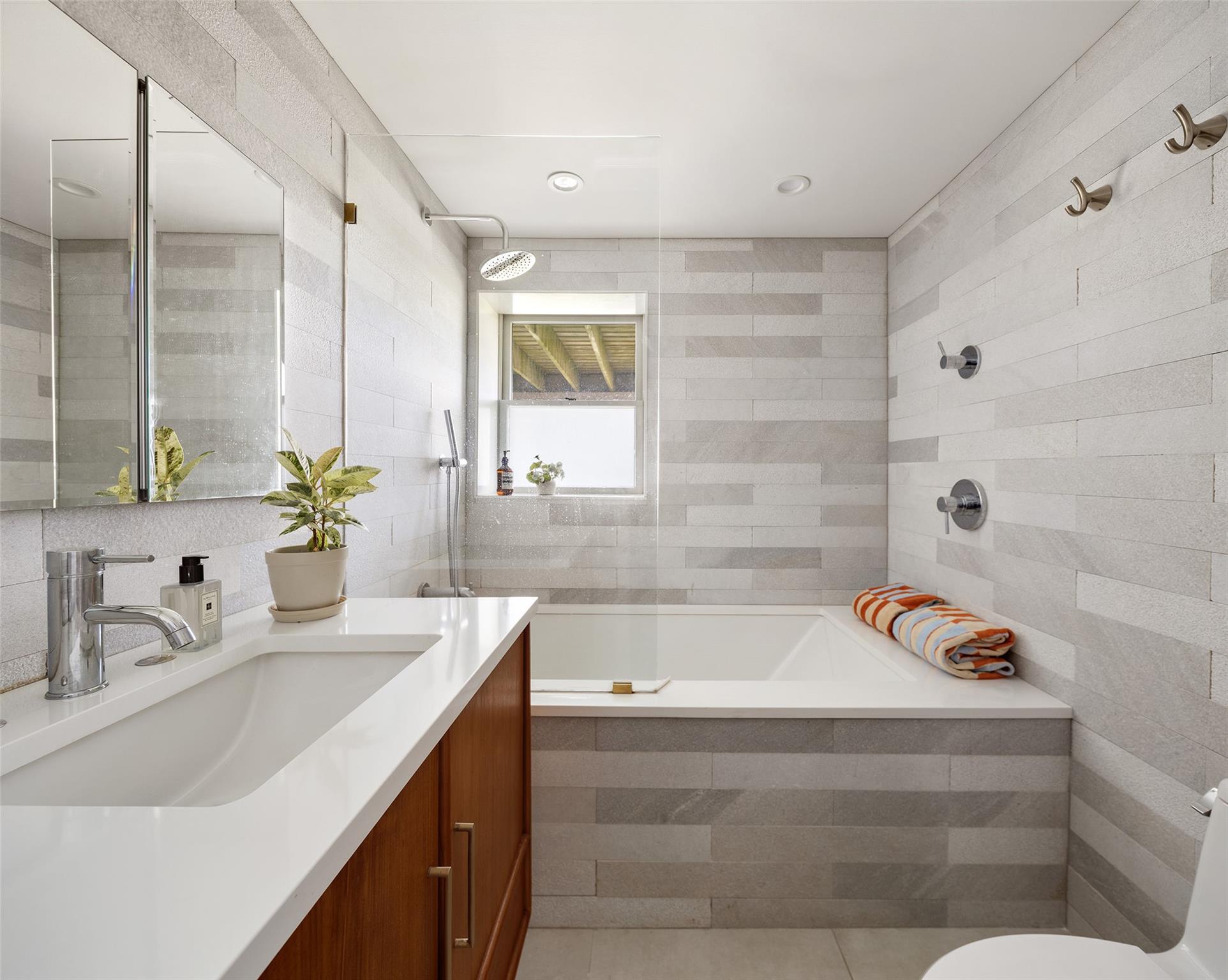 62 Hicks Lane, Clinton Corners, NY 12514