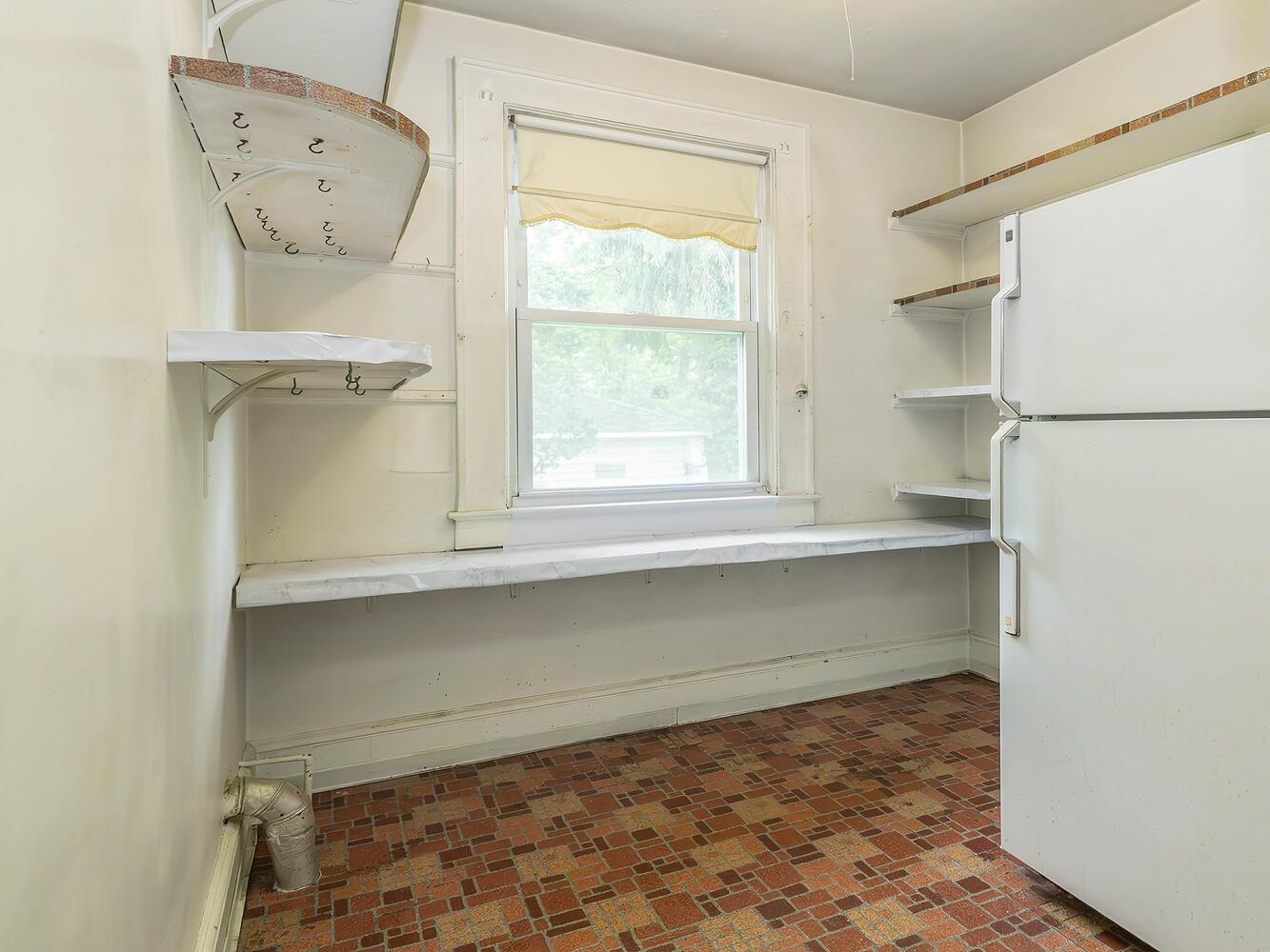 3 3rd Street, Glenwood Landing, NY 11547