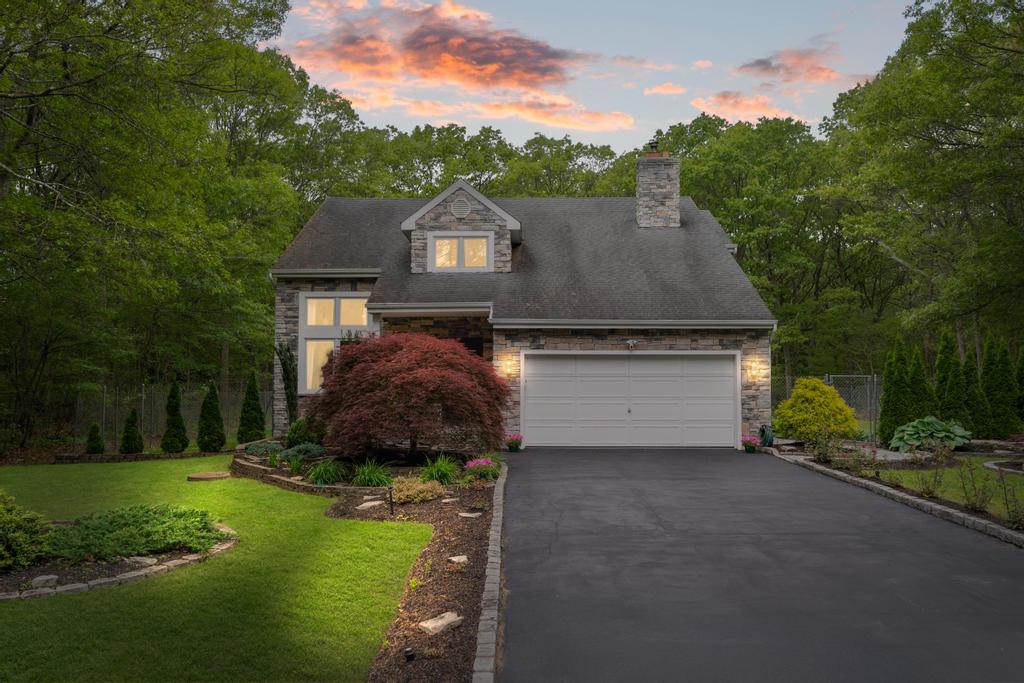 150 Hammond Lane, Centereach, NY 11720