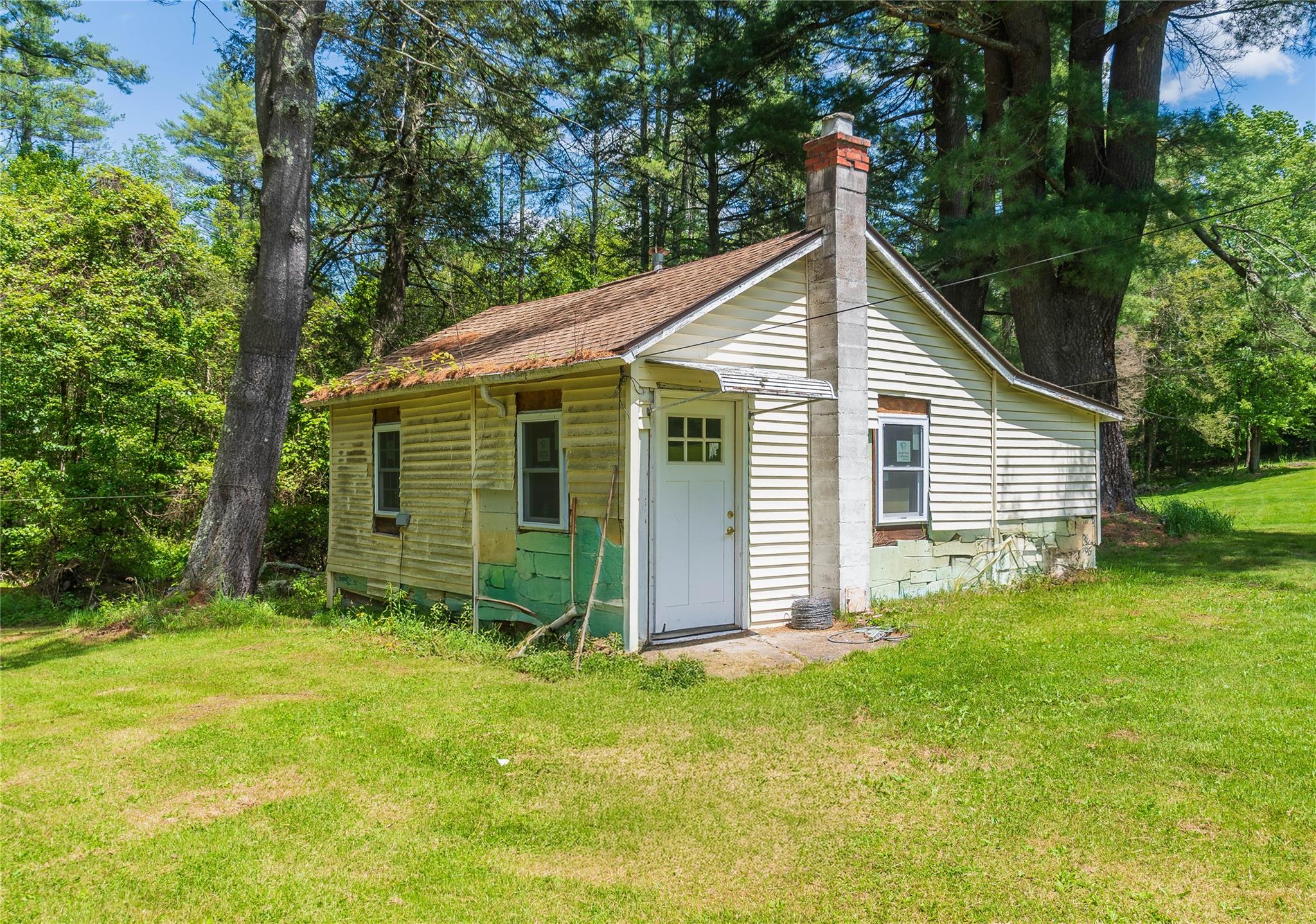 750 Irish Cape Road, Ellenville, NY 12428