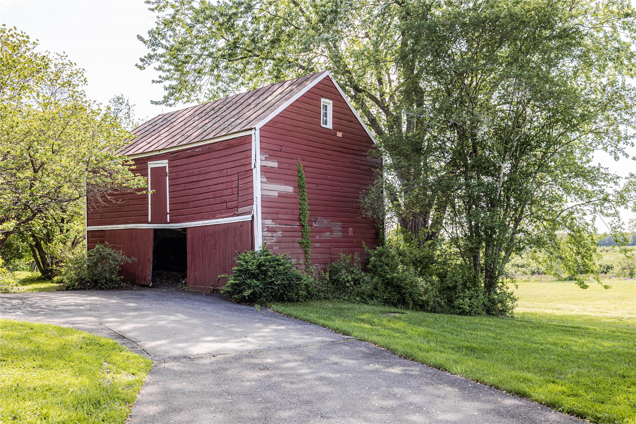 2295 State Route 32 S, New Paltz, NY 12561