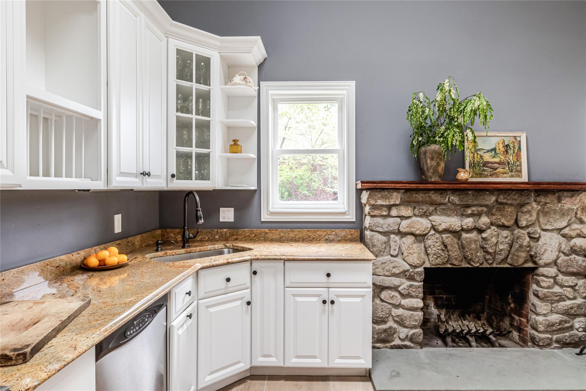 2295 State Route 32 S, New Paltz, NY 12561