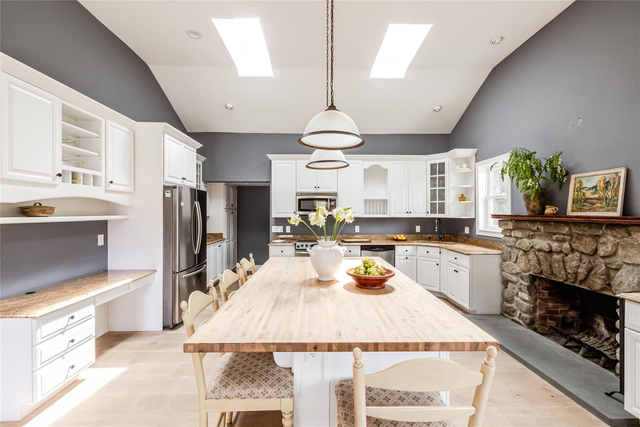 2295 State Route 32 S, New Paltz, NY 12561