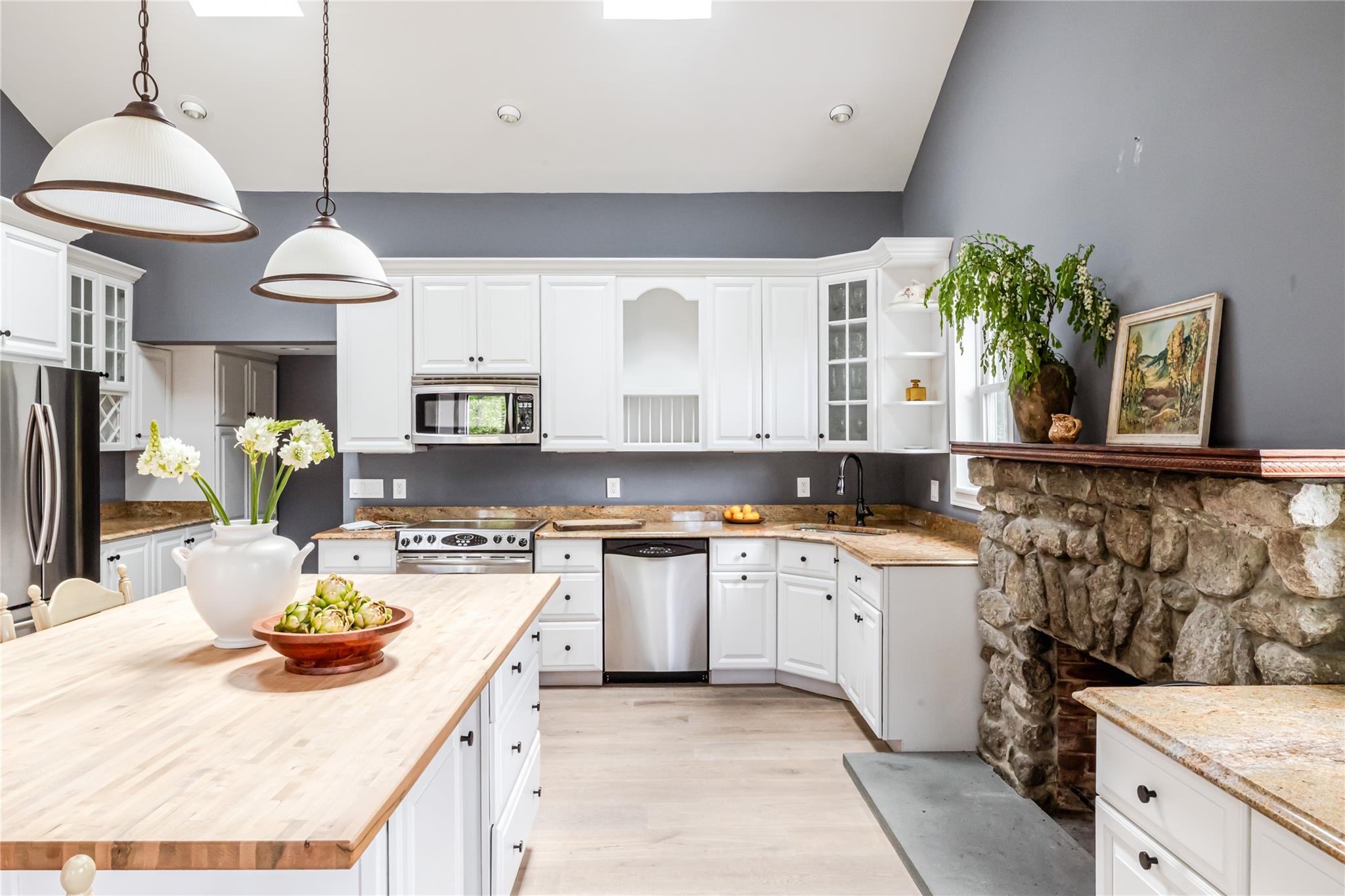 2295 State Route 32 S, New Paltz, NY 12561