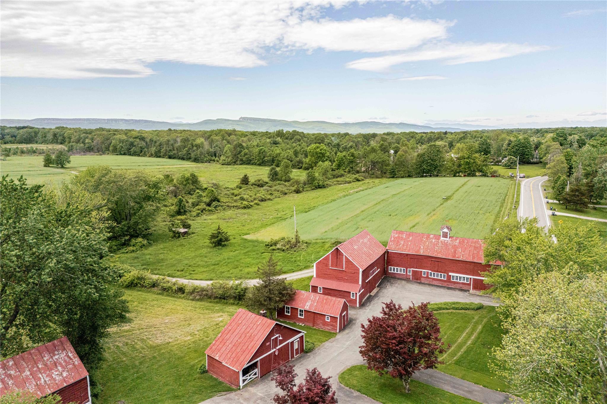 2295 State Route 32 S, New Paltz, NY 12561